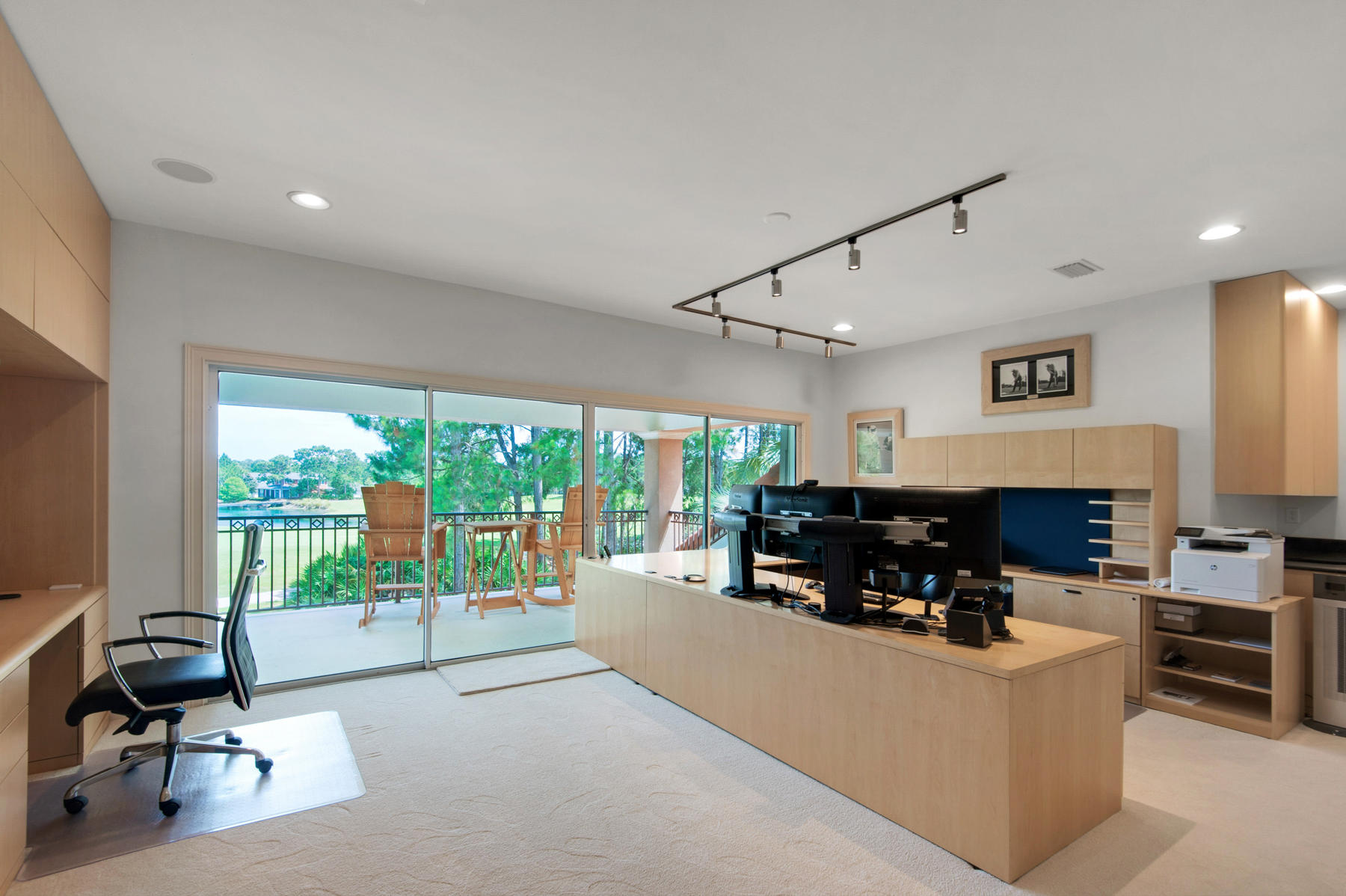 ISLAND GREEN - Residential