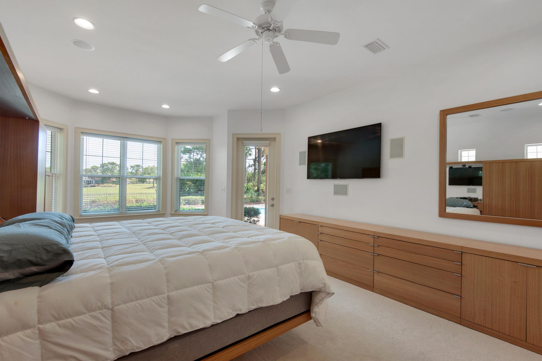 ISLAND GREEN - Residential