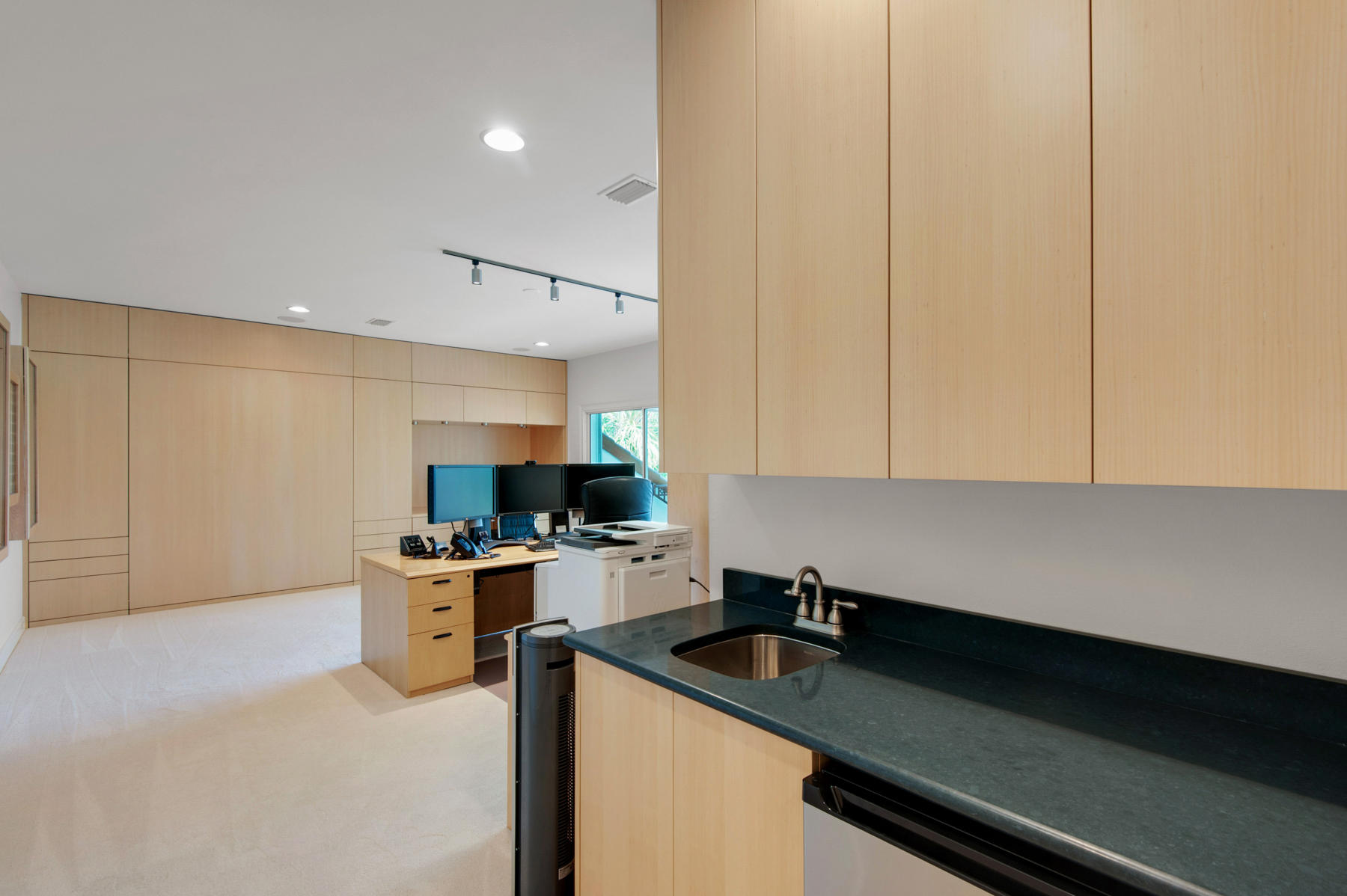 ISLAND GREEN - Residential