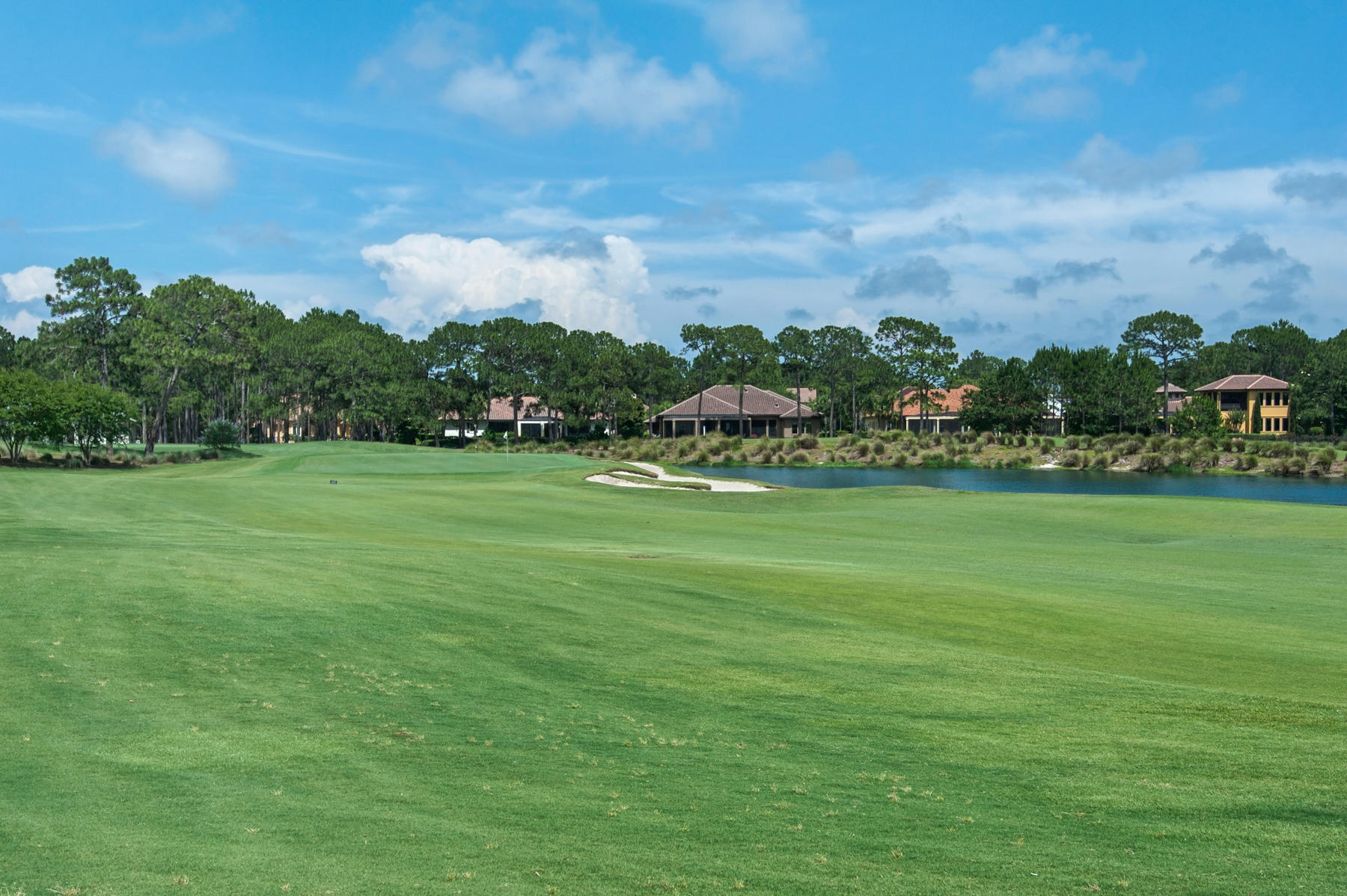 ISLAND GREEN - Residential