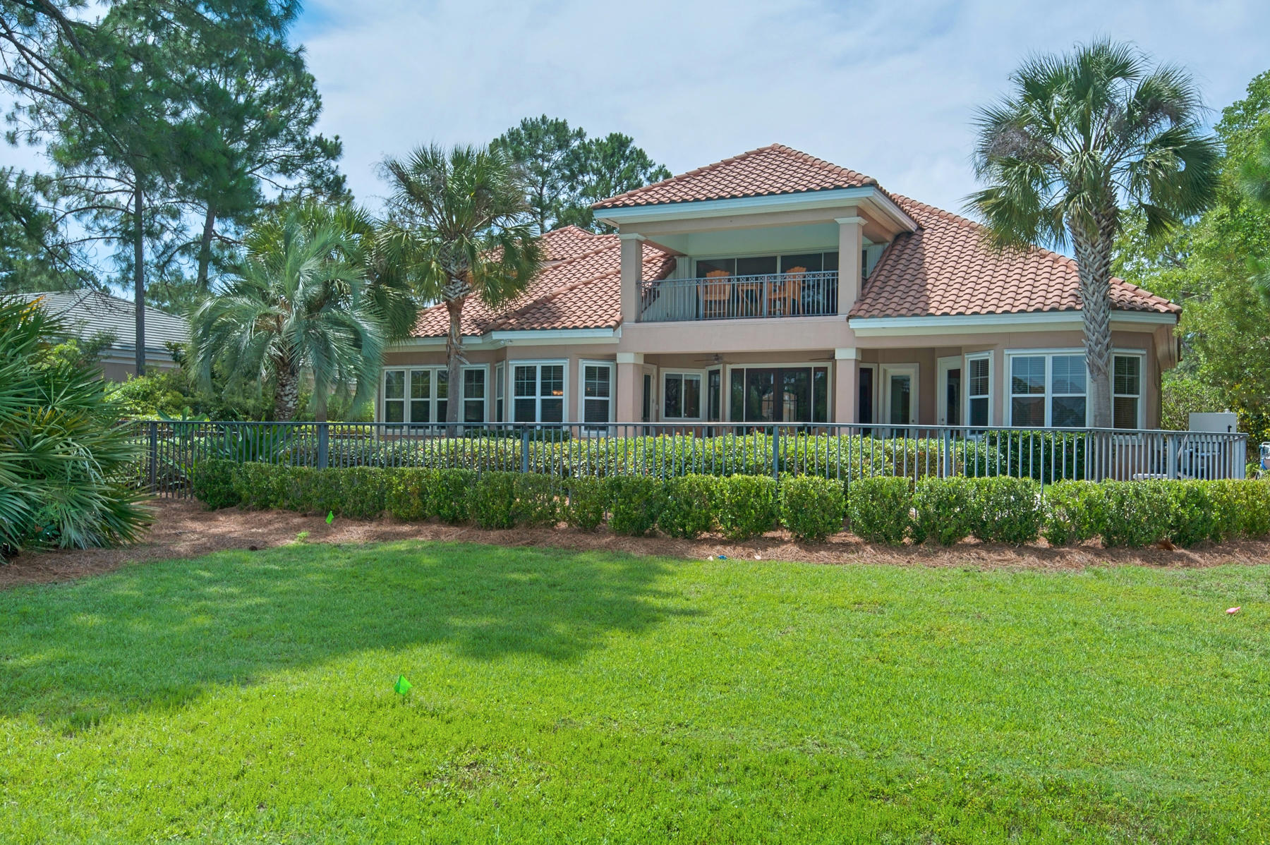 ISLAND GREEN - Residential