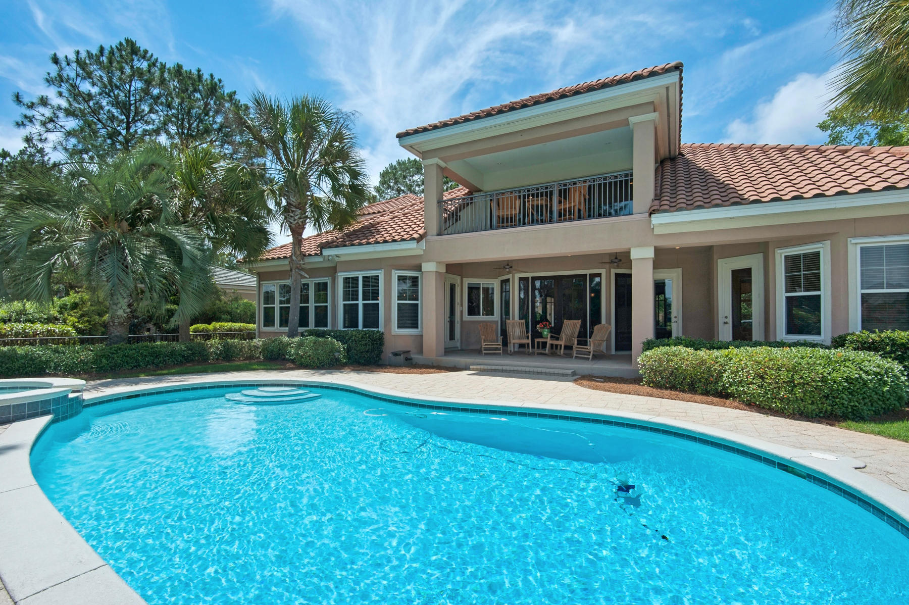 ISLAND GREEN - Residential