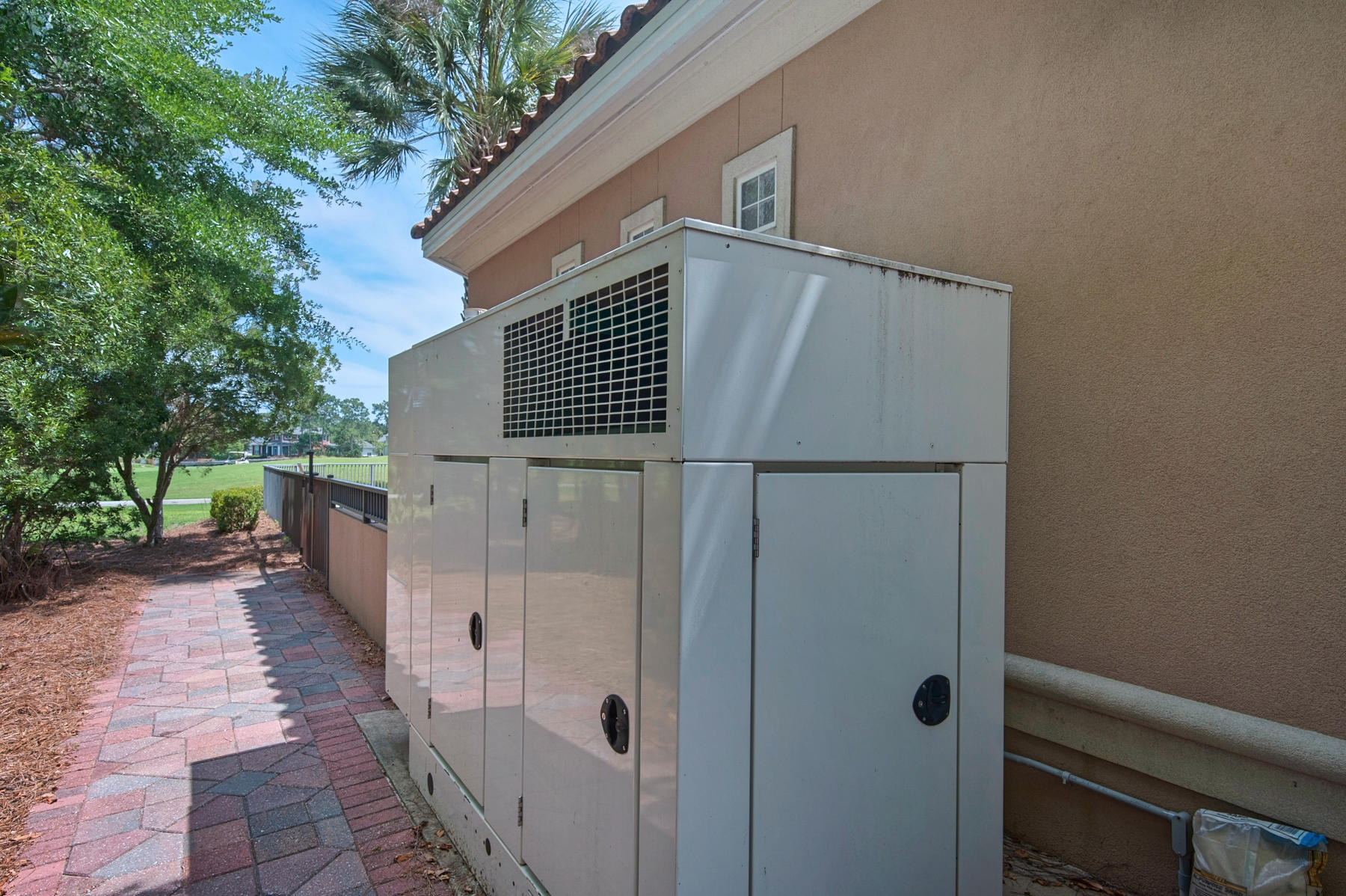 ISLAND GREEN - Residential