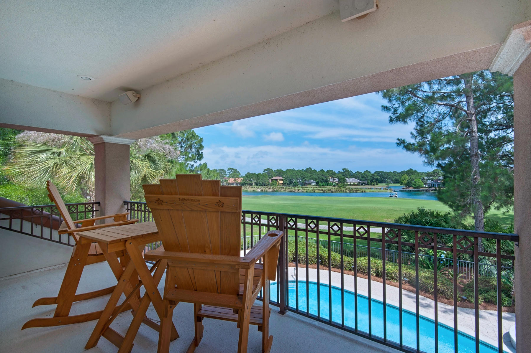 ISLAND GREEN - Residential