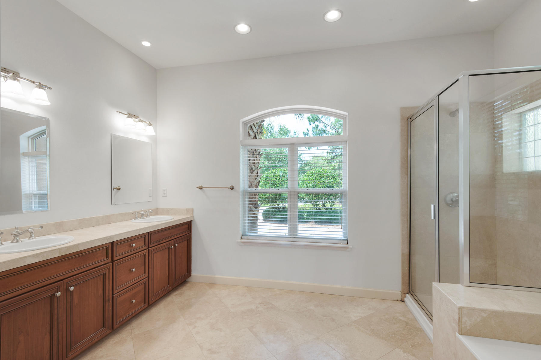 ISLAND GREEN - Residential