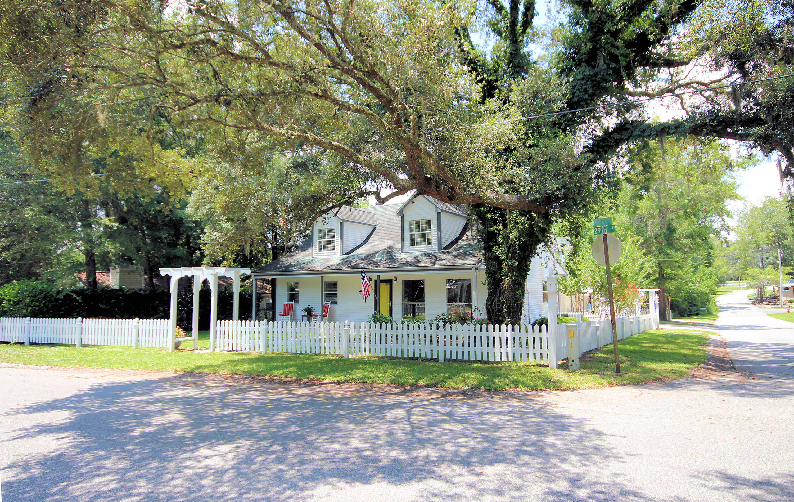 ARKIE & J E ALLEN S/D - Residential