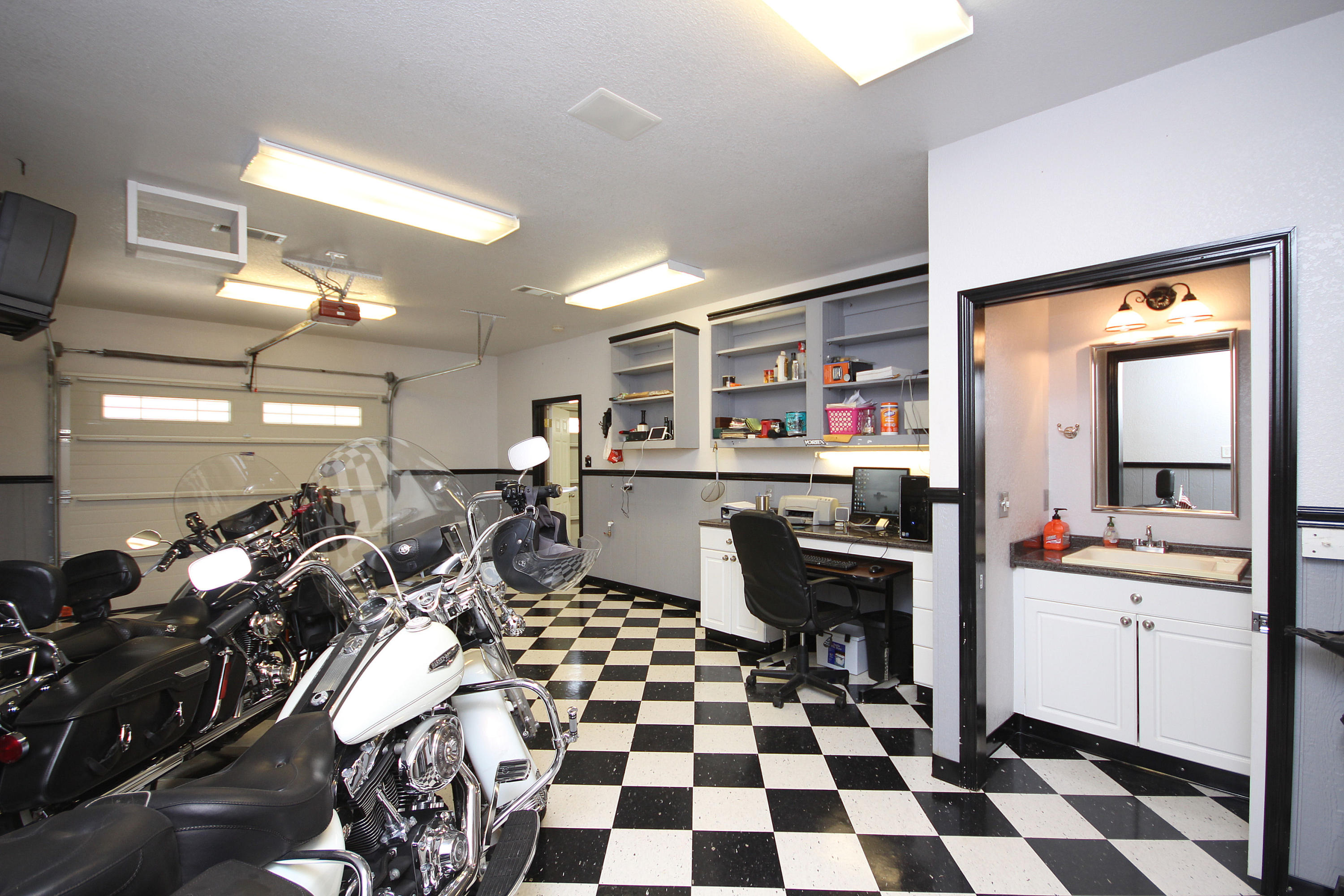 ARKIE & J E ALLEN S/D - Residential