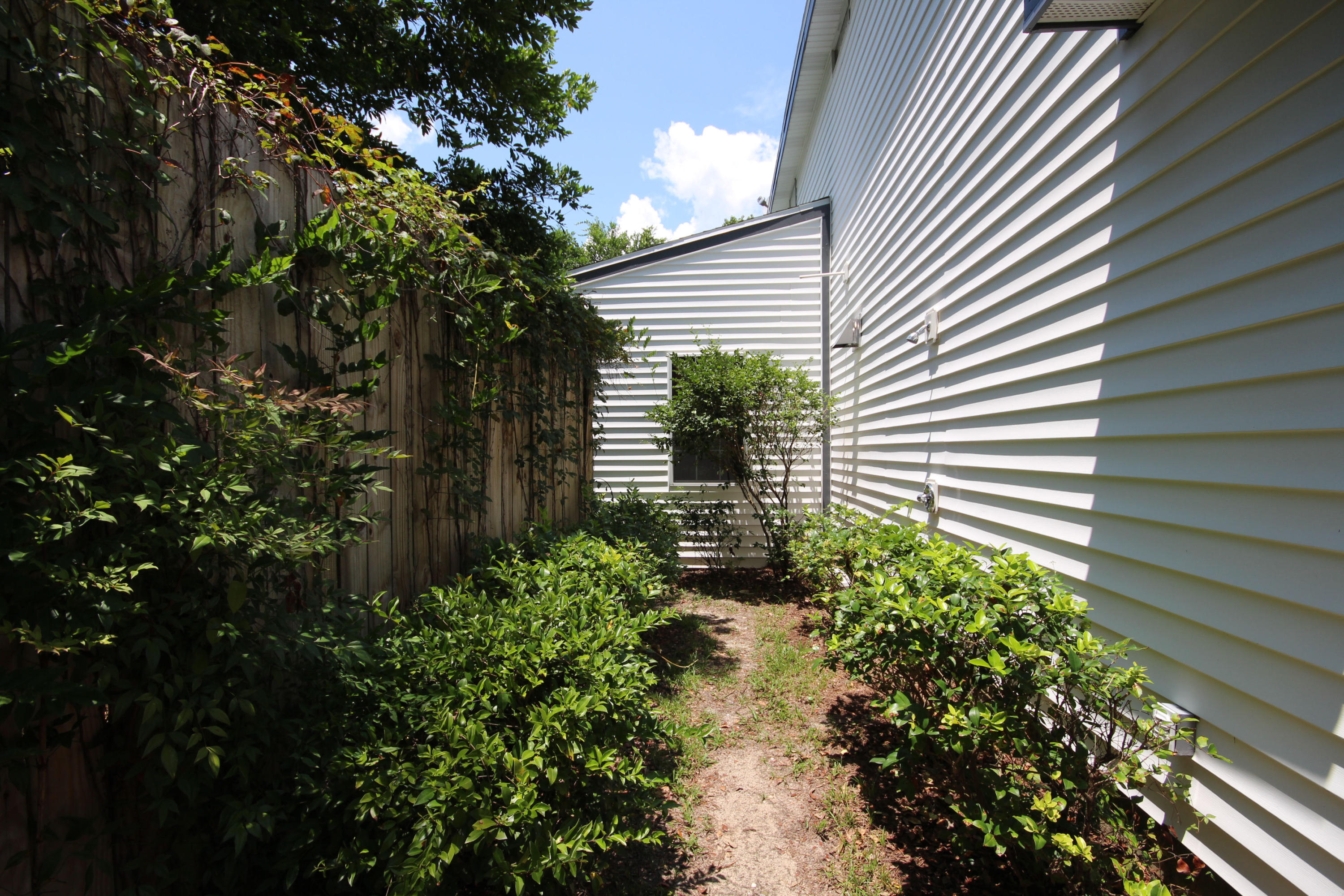 ARKIE & J E ALLEN S/D - Residential