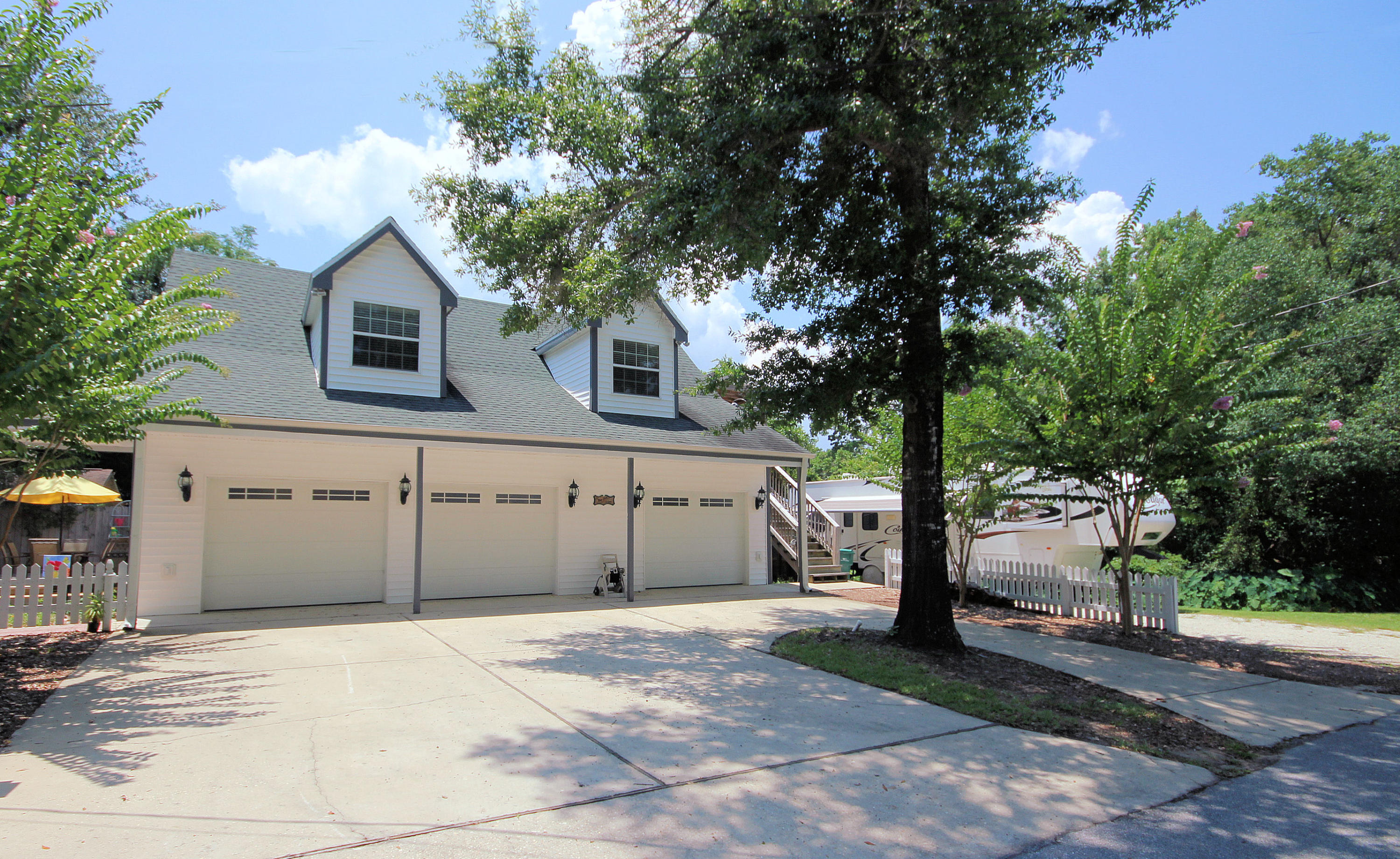 ARKIE & J E ALLEN S/D - Residential