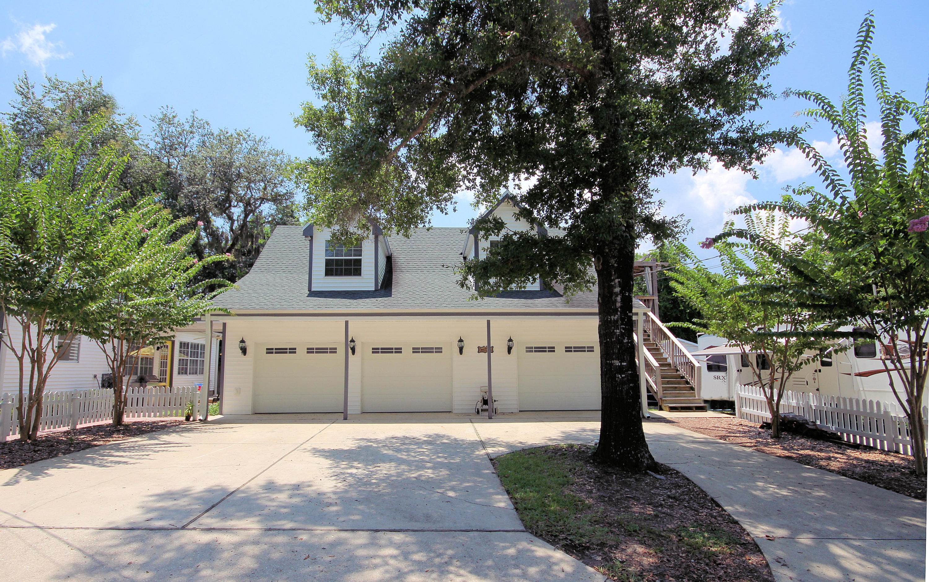 ARKIE & J E ALLEN S/D - Residential