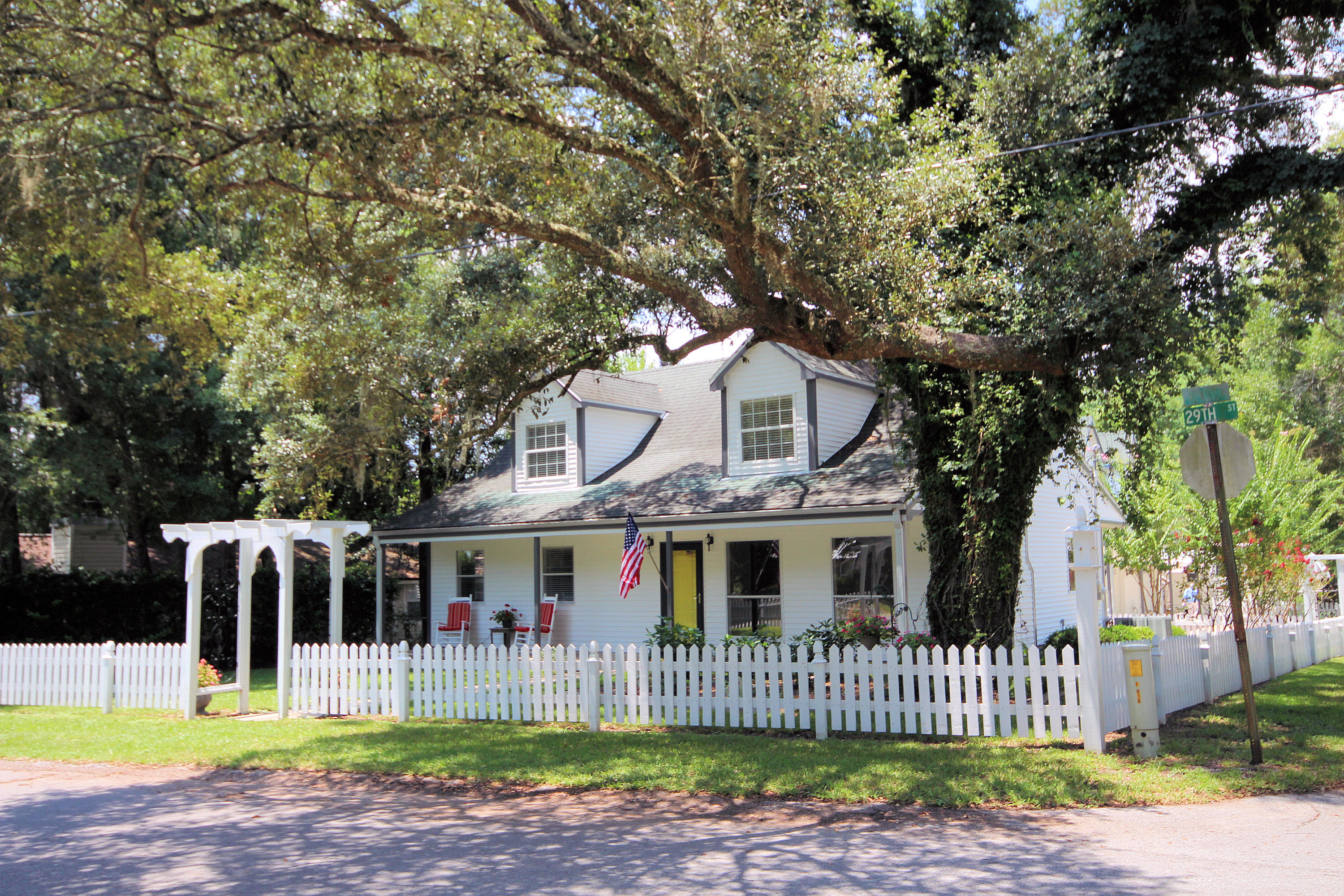 ARKIE & J E ALLEN S/D - Residential