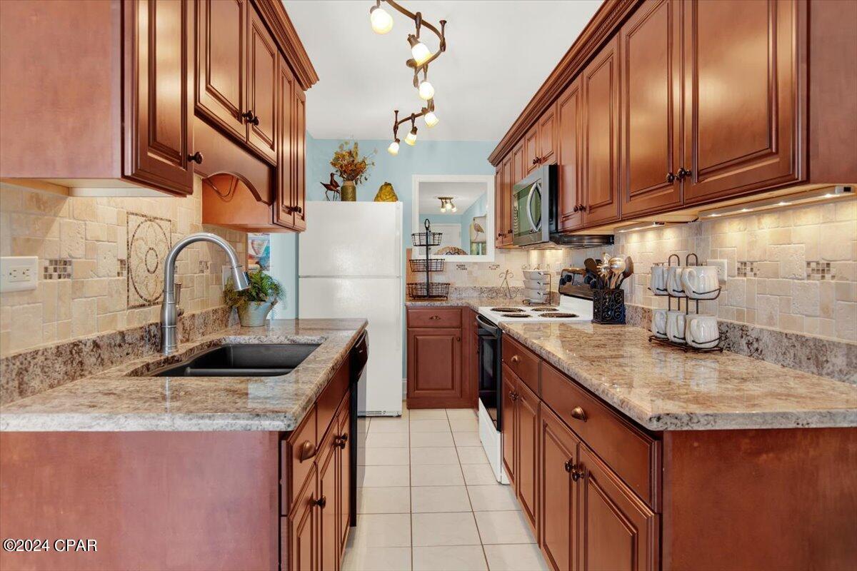MARINER WEST CONDO - Residential