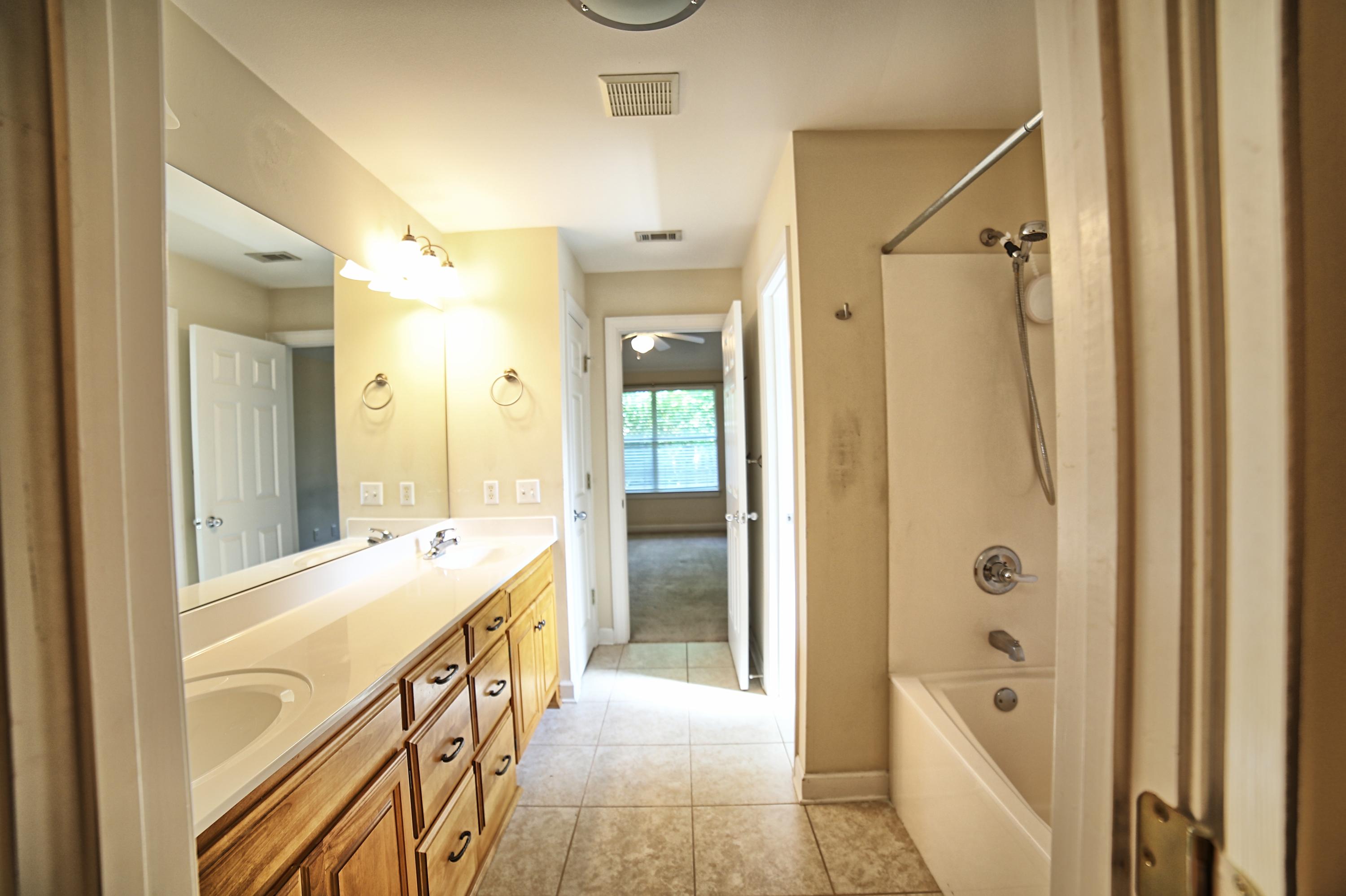 INDIAN LAKE - Residential Lease