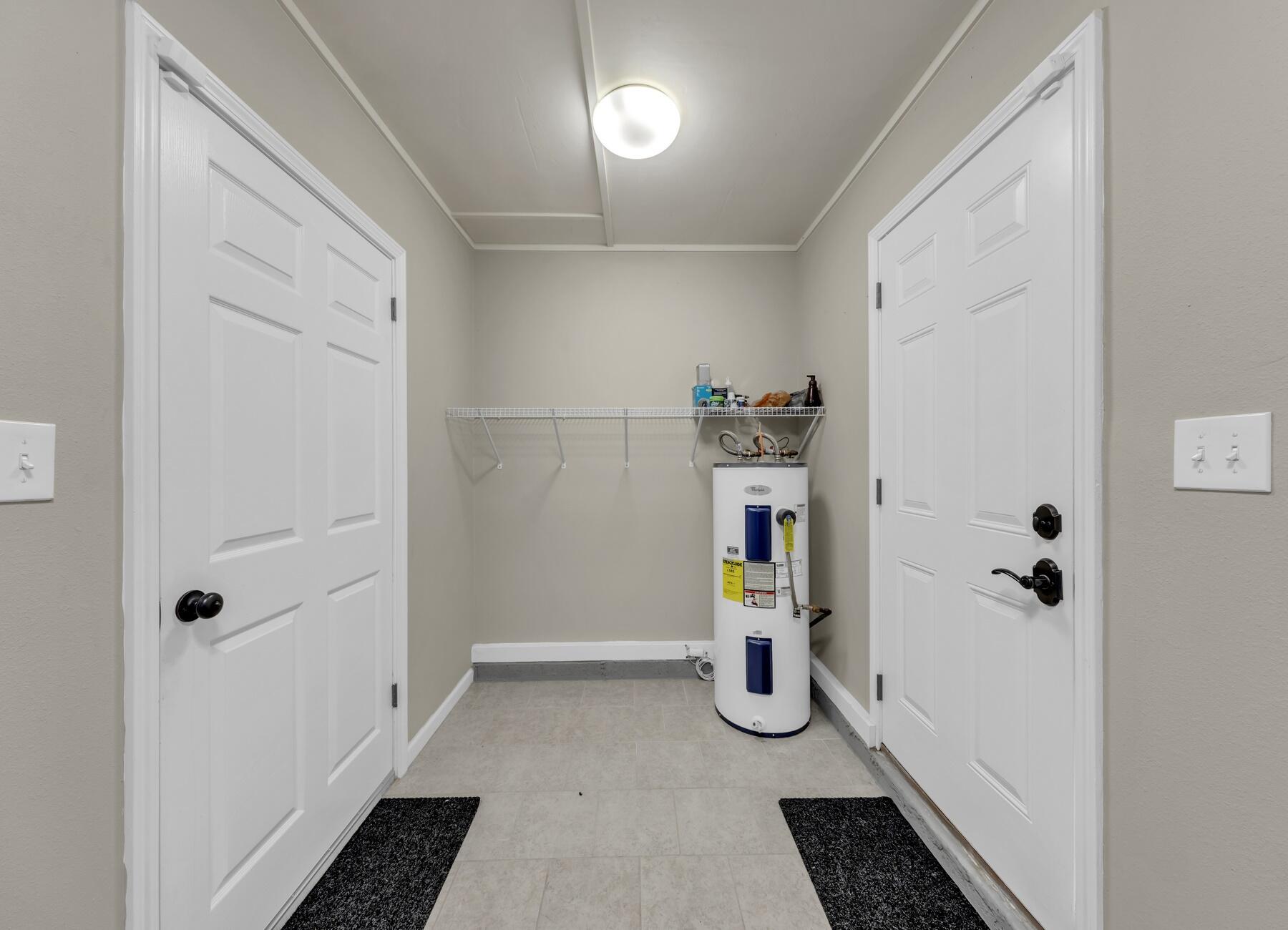 COLONY ESTATES 3RD ADDN - Residential Lease