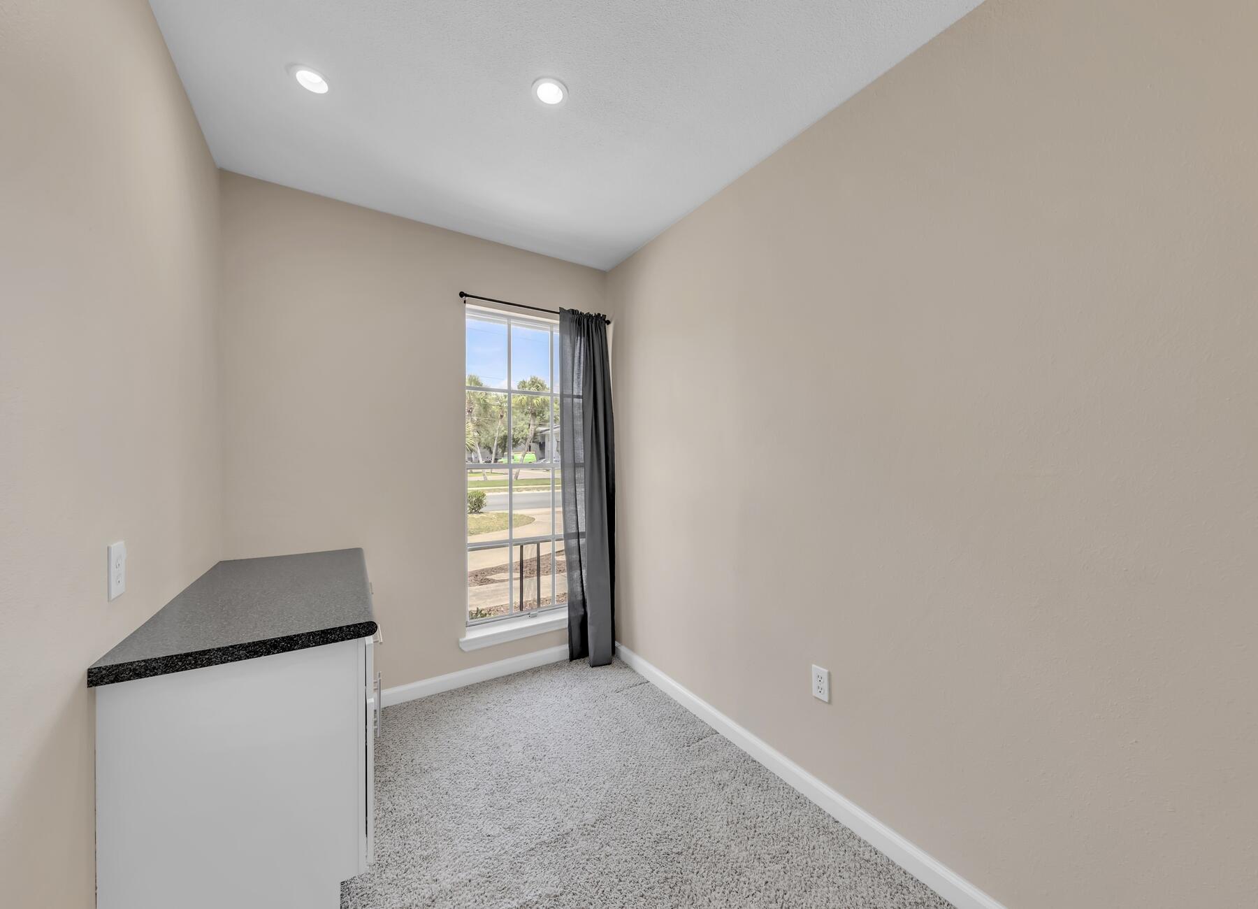 COLONY ESTATES 3RD ADDN - Residential Lease