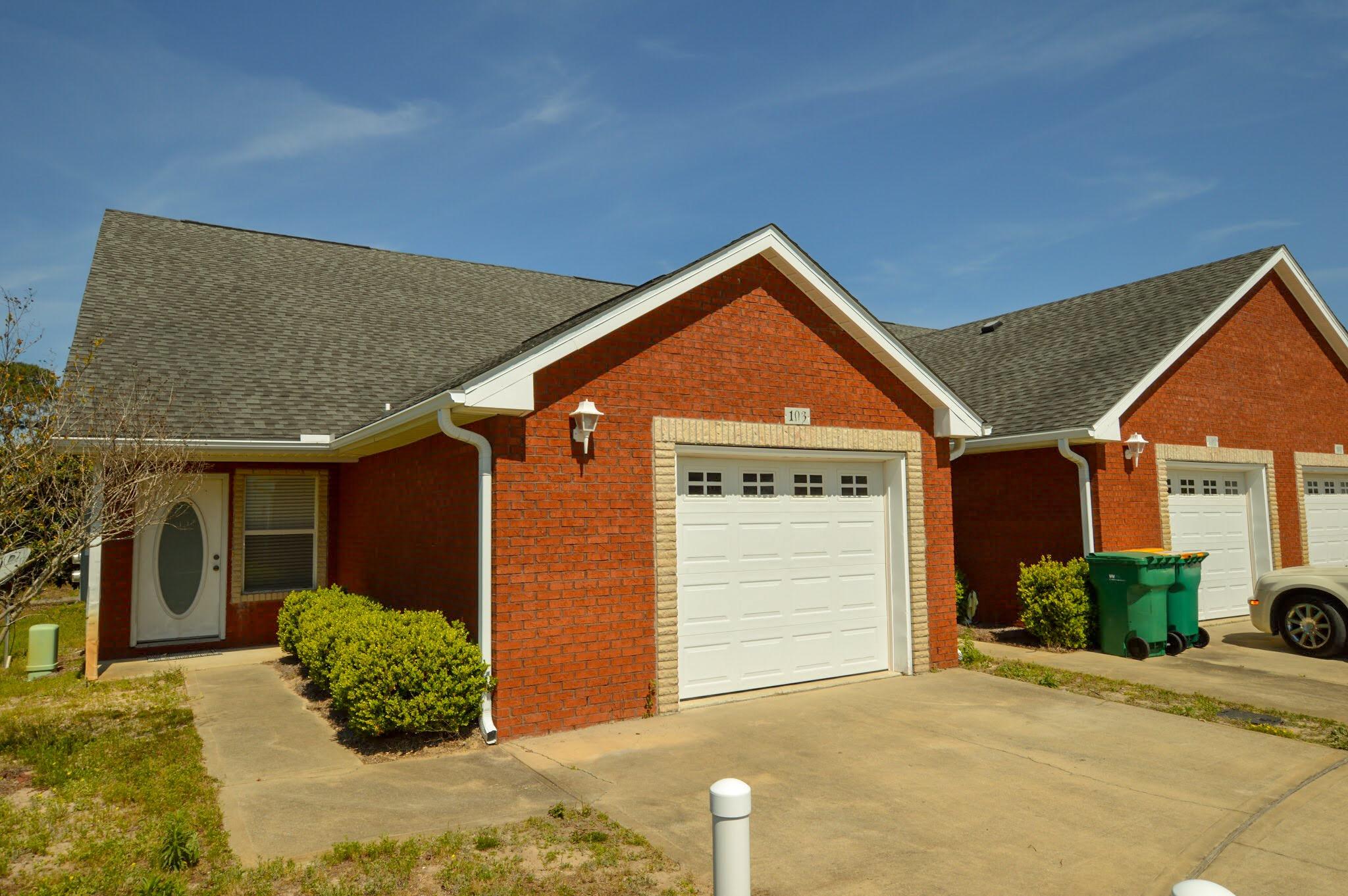 QUAIL LAKE T/H LOT 3 - Residential