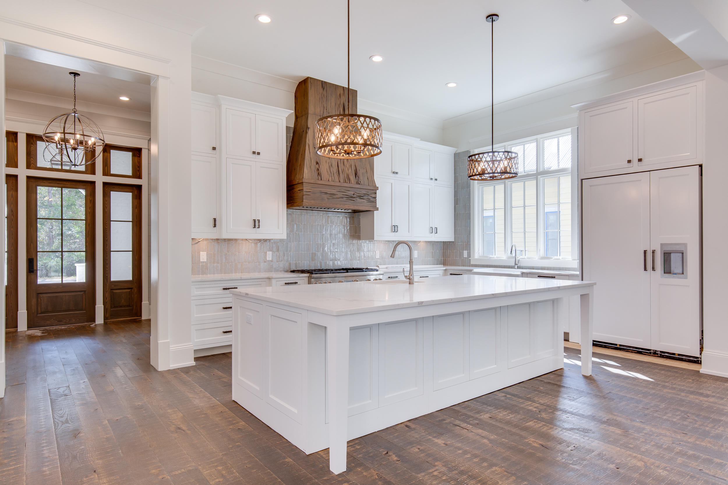 CHURCHILL OAKS - Residential