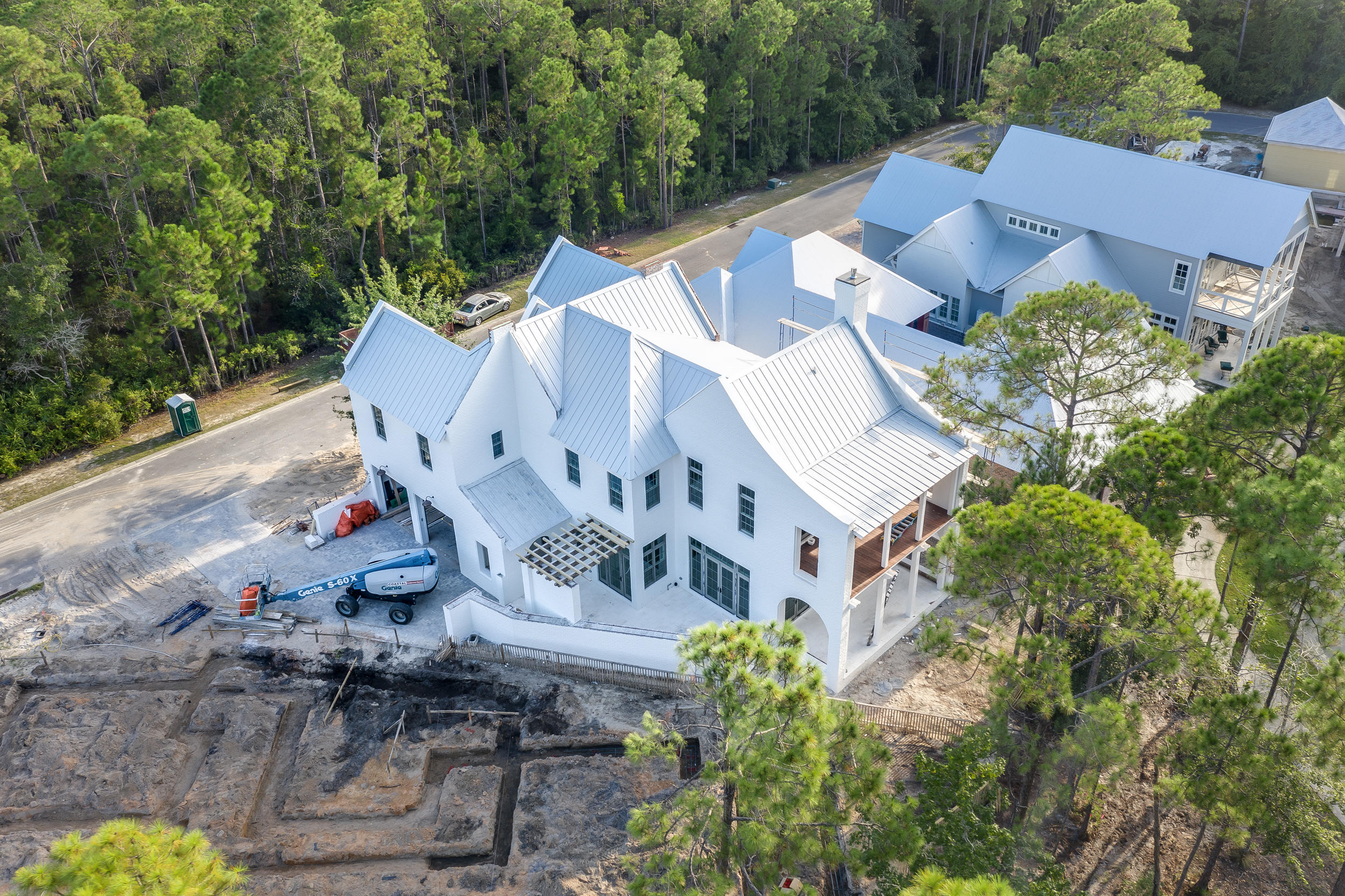 CHURCHILL OAKS - Residential