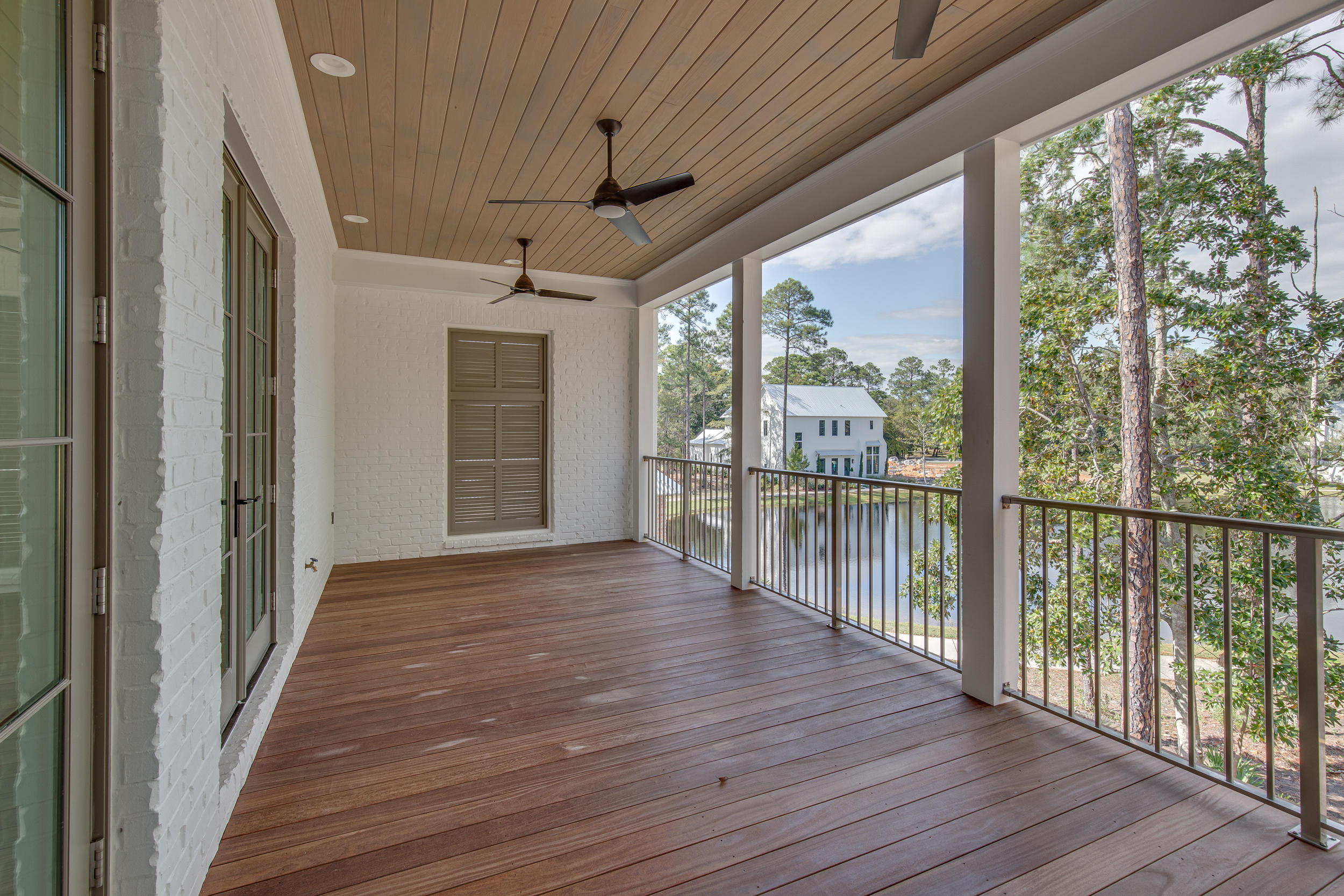CHURCHILL OAKS - Residential