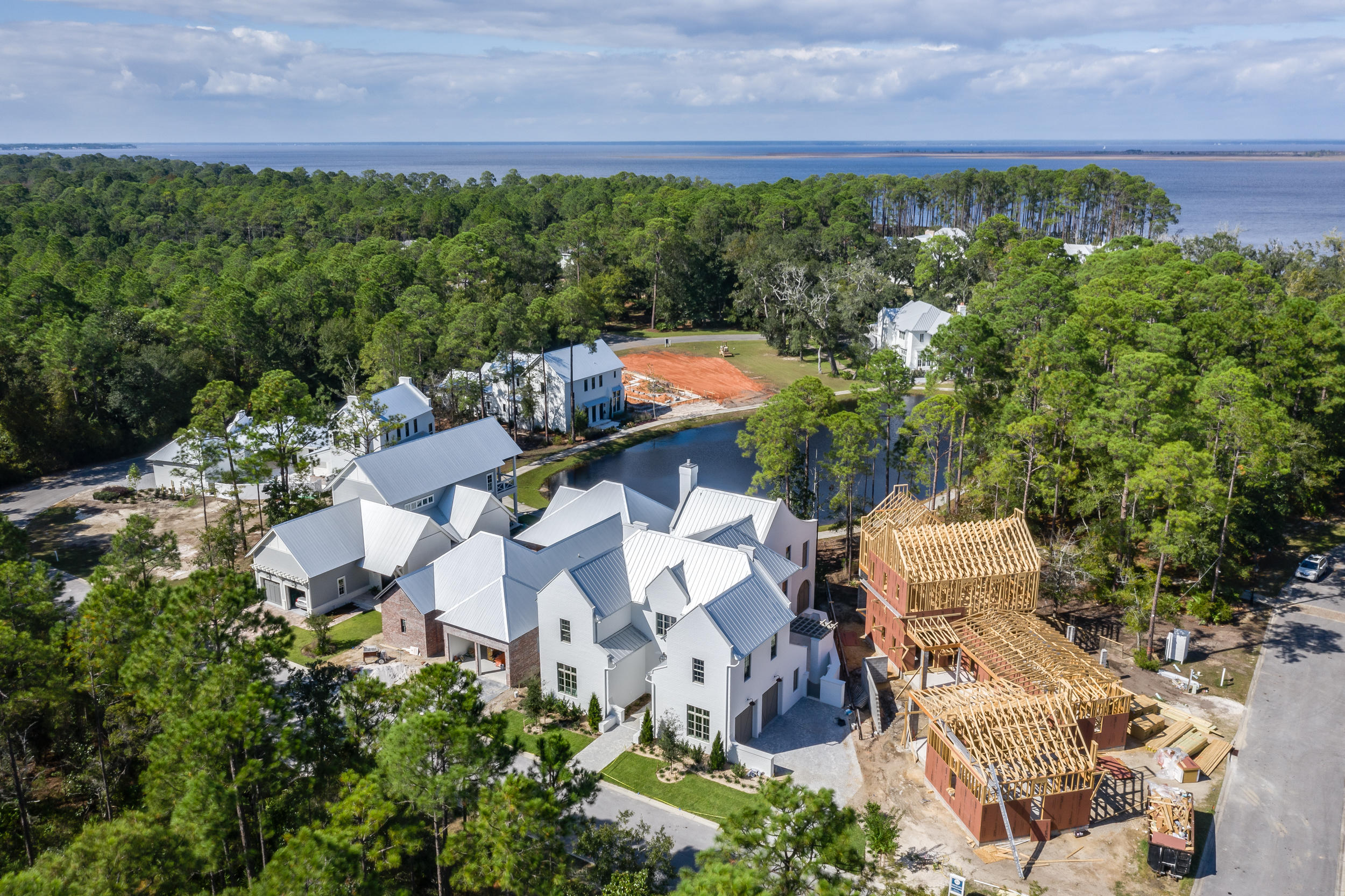 CHURCHILL OAKS - Residential