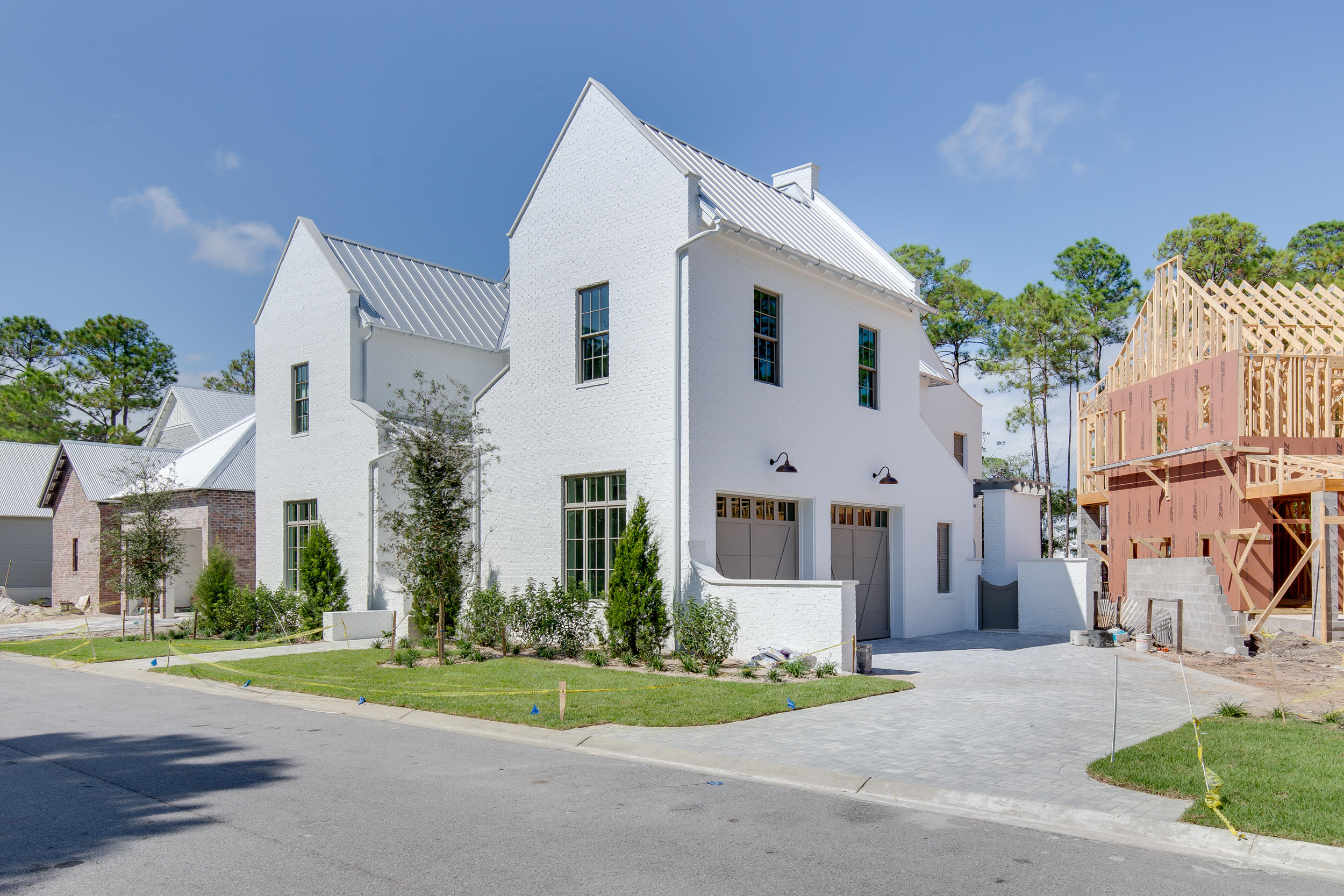 CHURCHILL OAKS - Residential
