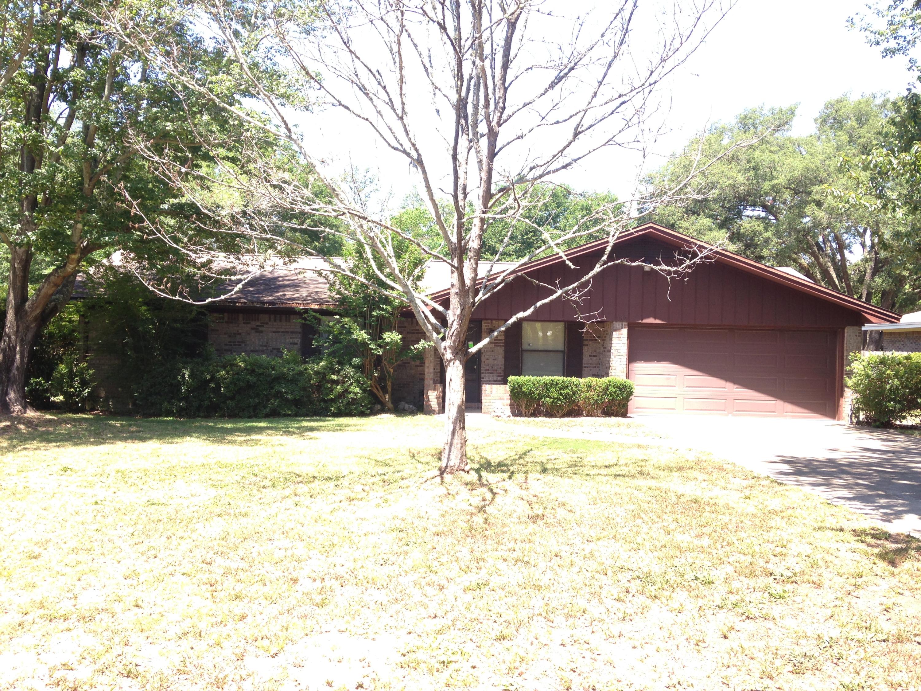 Want to be close to schools, shopping, and work? This is the home for you! 3 bedrooms/2 bath in central Fort Walton Beach. Large laundry/mud room on back of home as well as 240 sq ft Florida room that is not included in sq footage. The front entrance is covered and the back has a patio off of the FL room and laundry room. Call today to make this house your home!