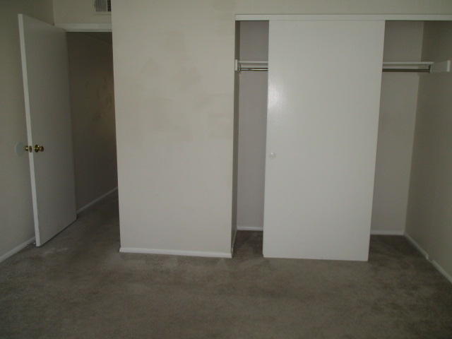 HIDDEN COVE T/H - Residential Lease