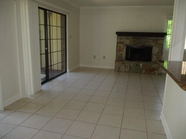 HIDDEN COVE T/H - Residential Lease
