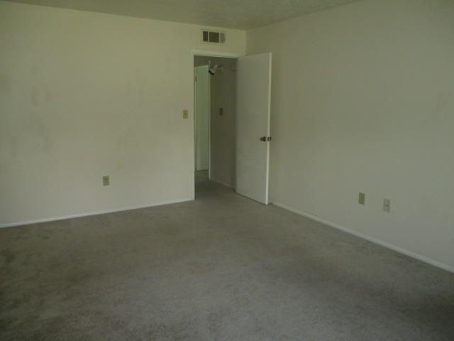HIDDEN COVE T/H - Residential Lease