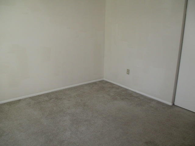 HIDDEN COVE T/H - Residential Lease