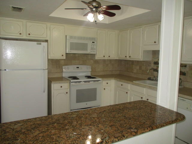 HIDDEN COVE T/H - Residential Lease