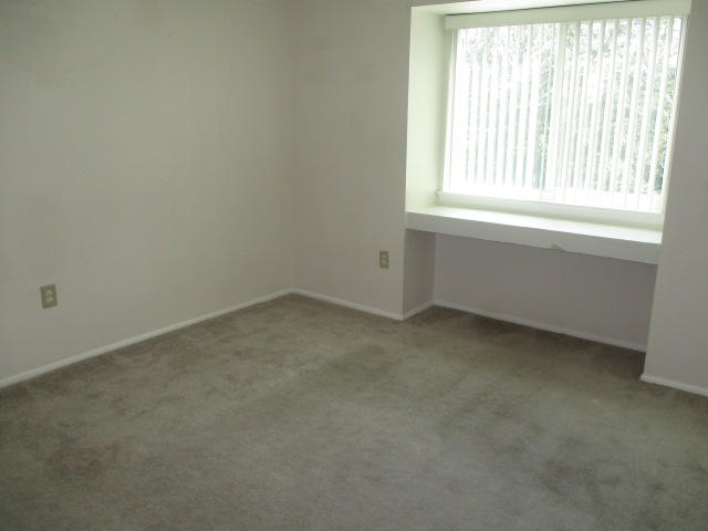 HIDDEN COVE T/H - Residential Lease