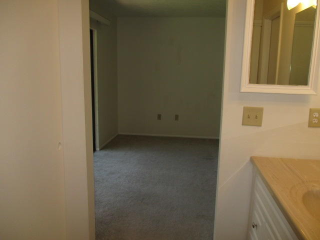 HIDDEN COVE T/H - Residential Lease