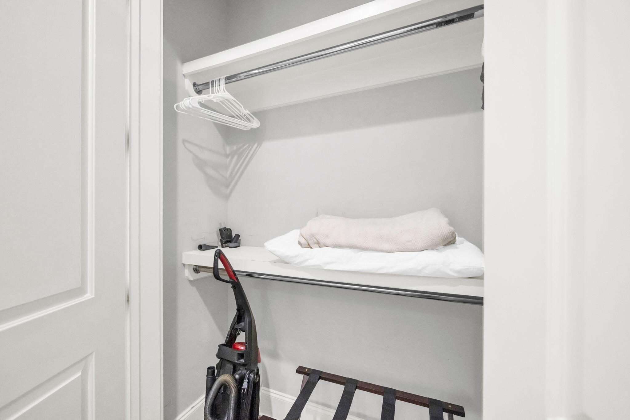 LAKESIDE AT BLUE MOUNTAIN BEACH - Residential