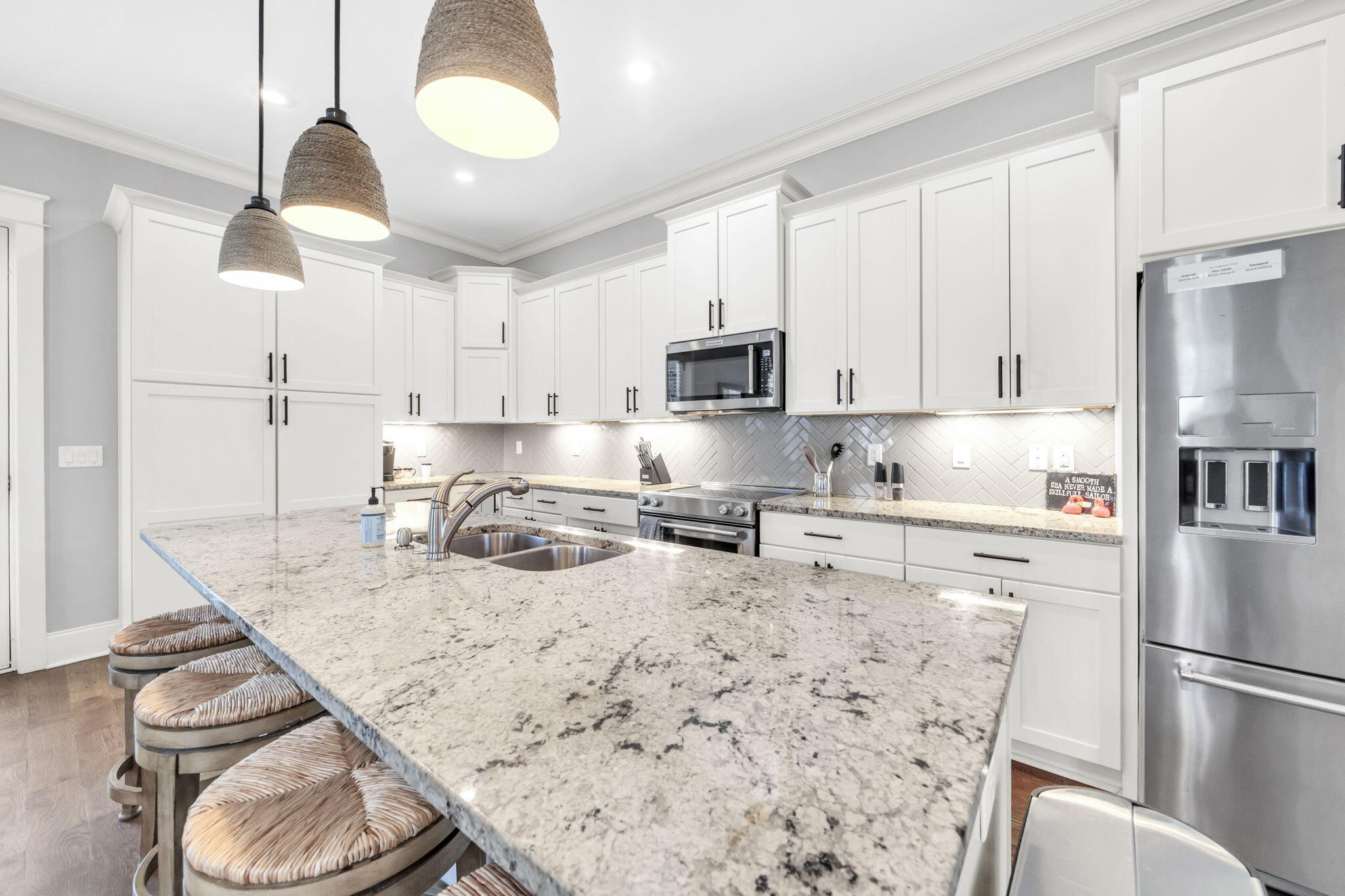 LAKESIDE AT BLUE MOUNTAIN BEACH - Residential