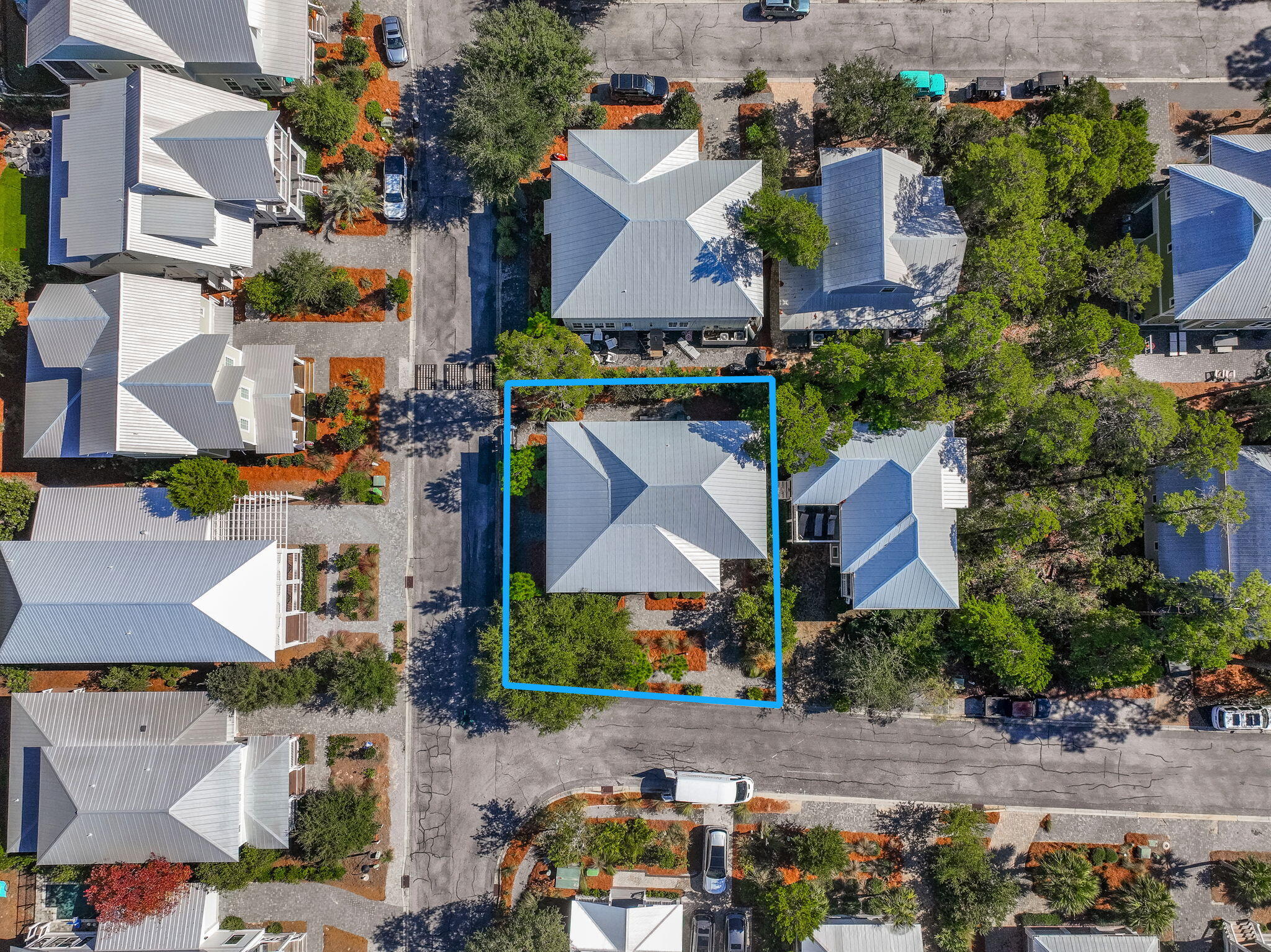 LAKESIDE AT BLUE MOUNTAIN BEACH - Residential