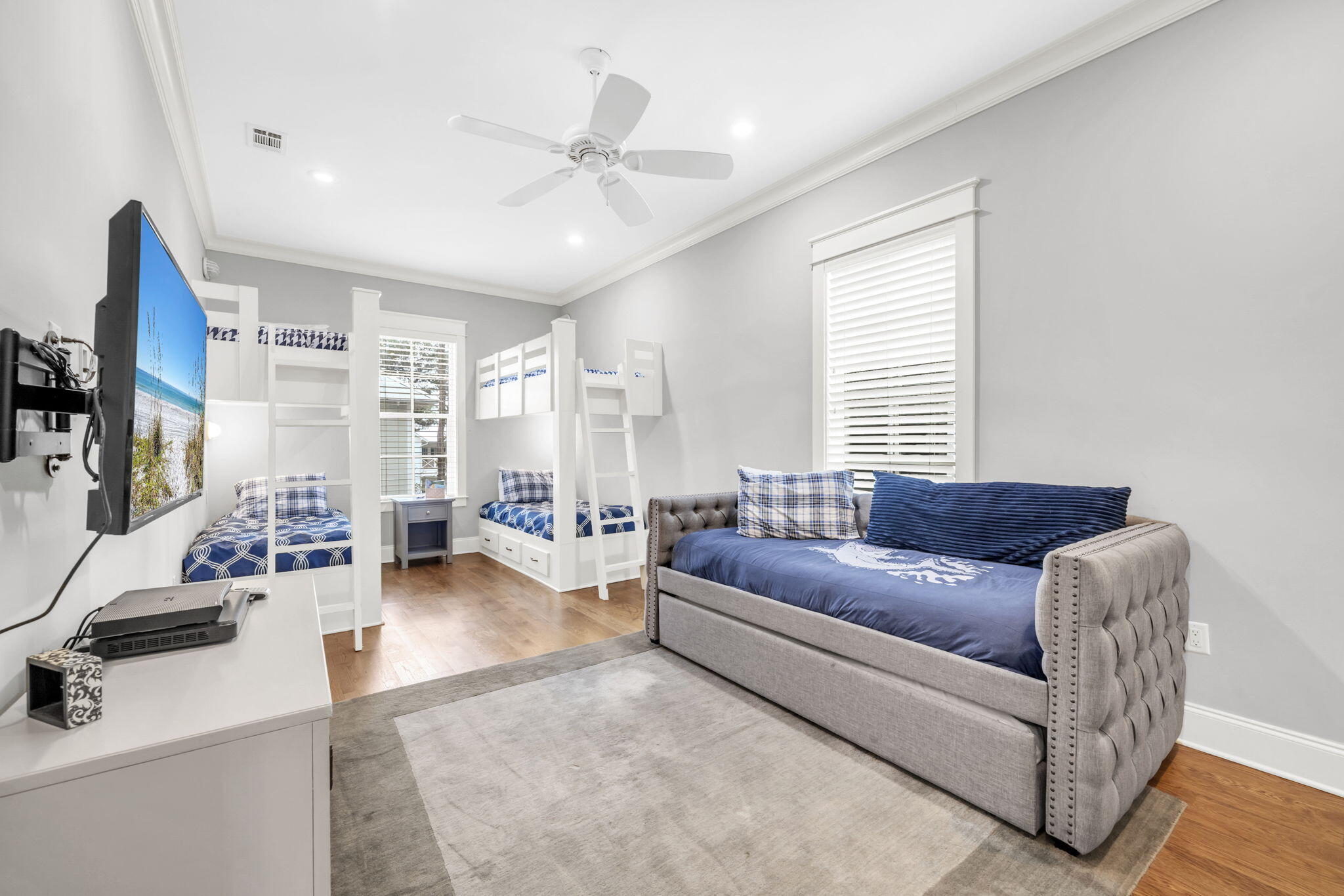 LAKESIDE AT BLUE MOUNTAIN BEACH - Residential