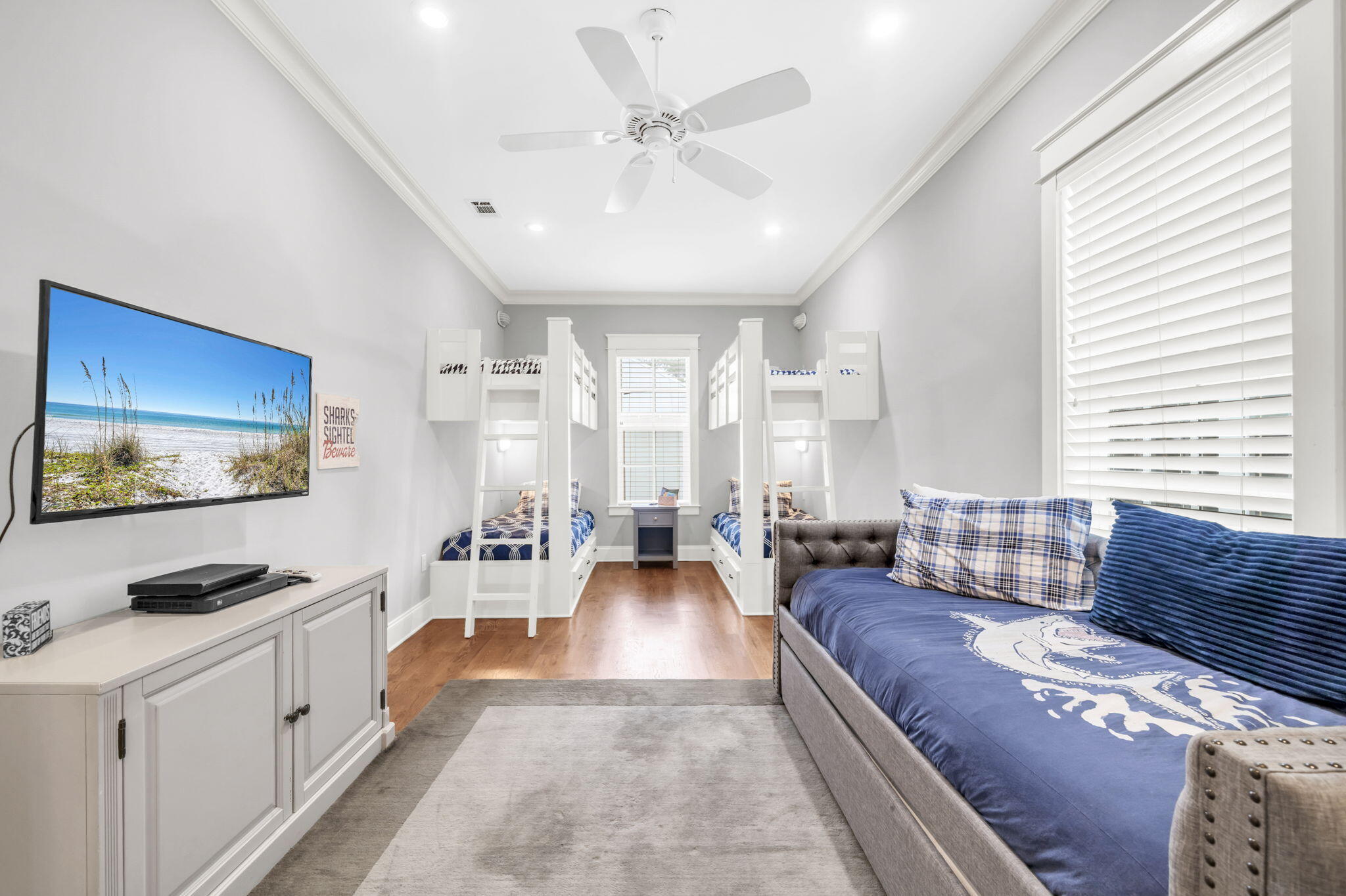 LAKESIDE AT BLUE MOUNTAIN BEACH - Residential