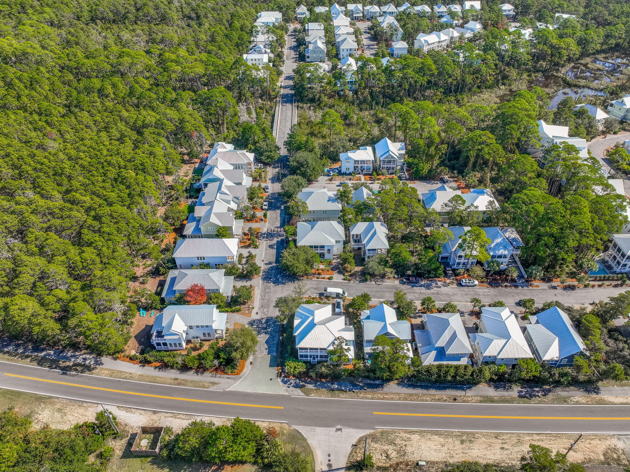 LAKESIDE AT BLUE MOUNTAIN BEACH - Residential