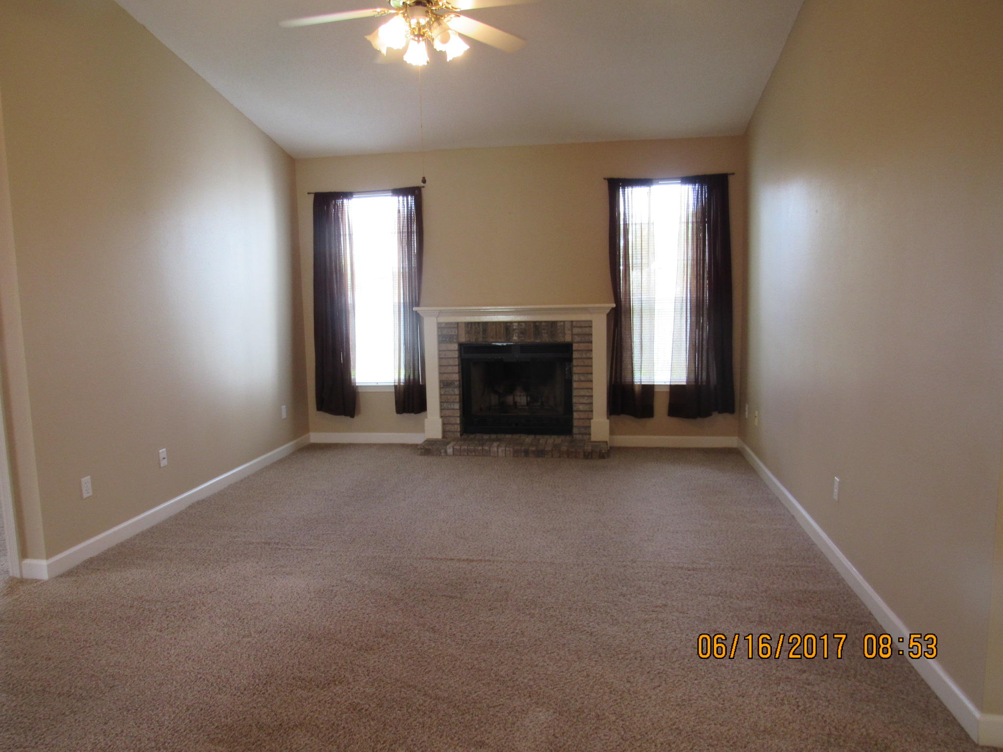 PARKER'S LANDING - Residential Lease