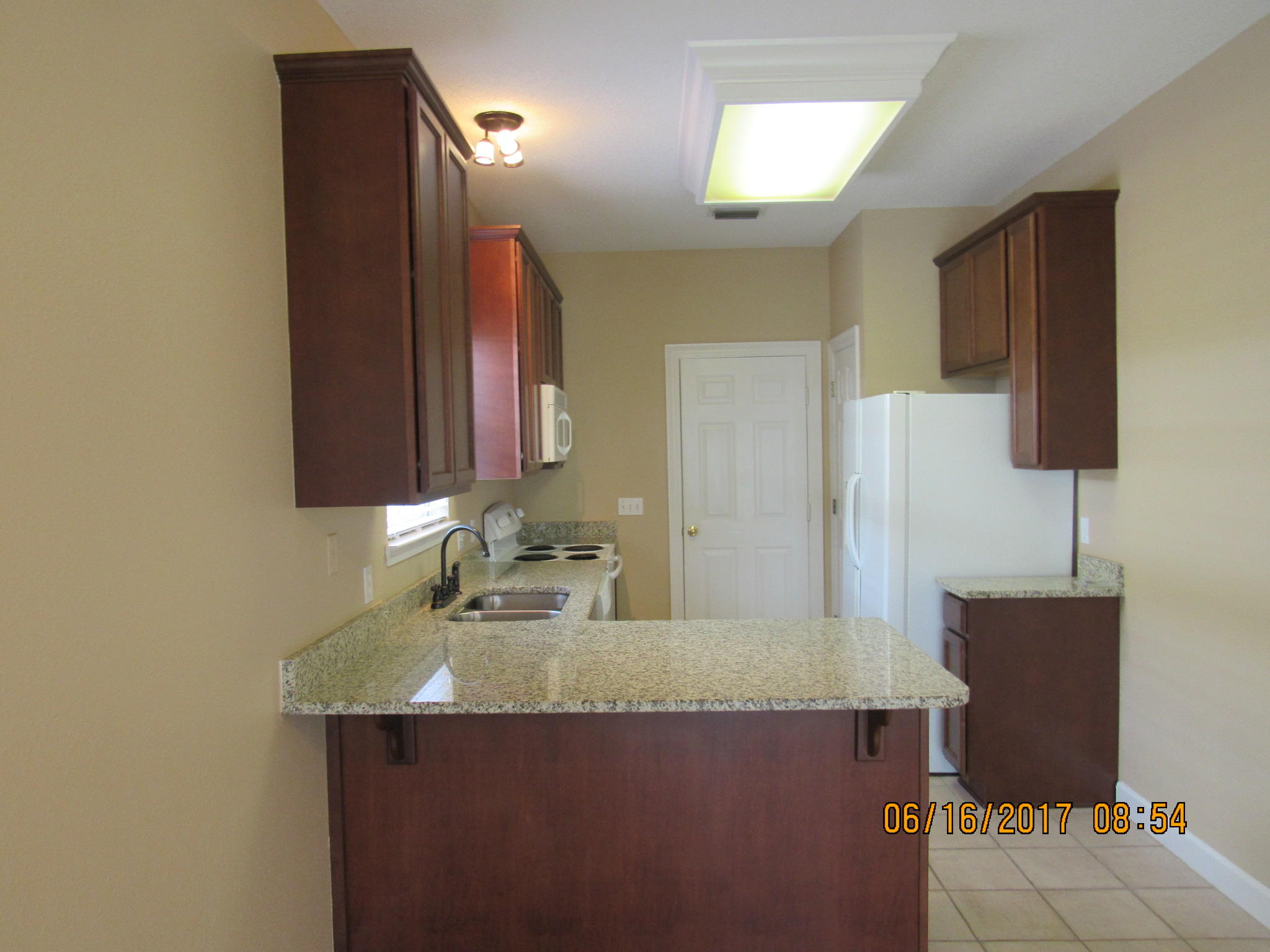 PARKER'S LANDING - Residential Lease