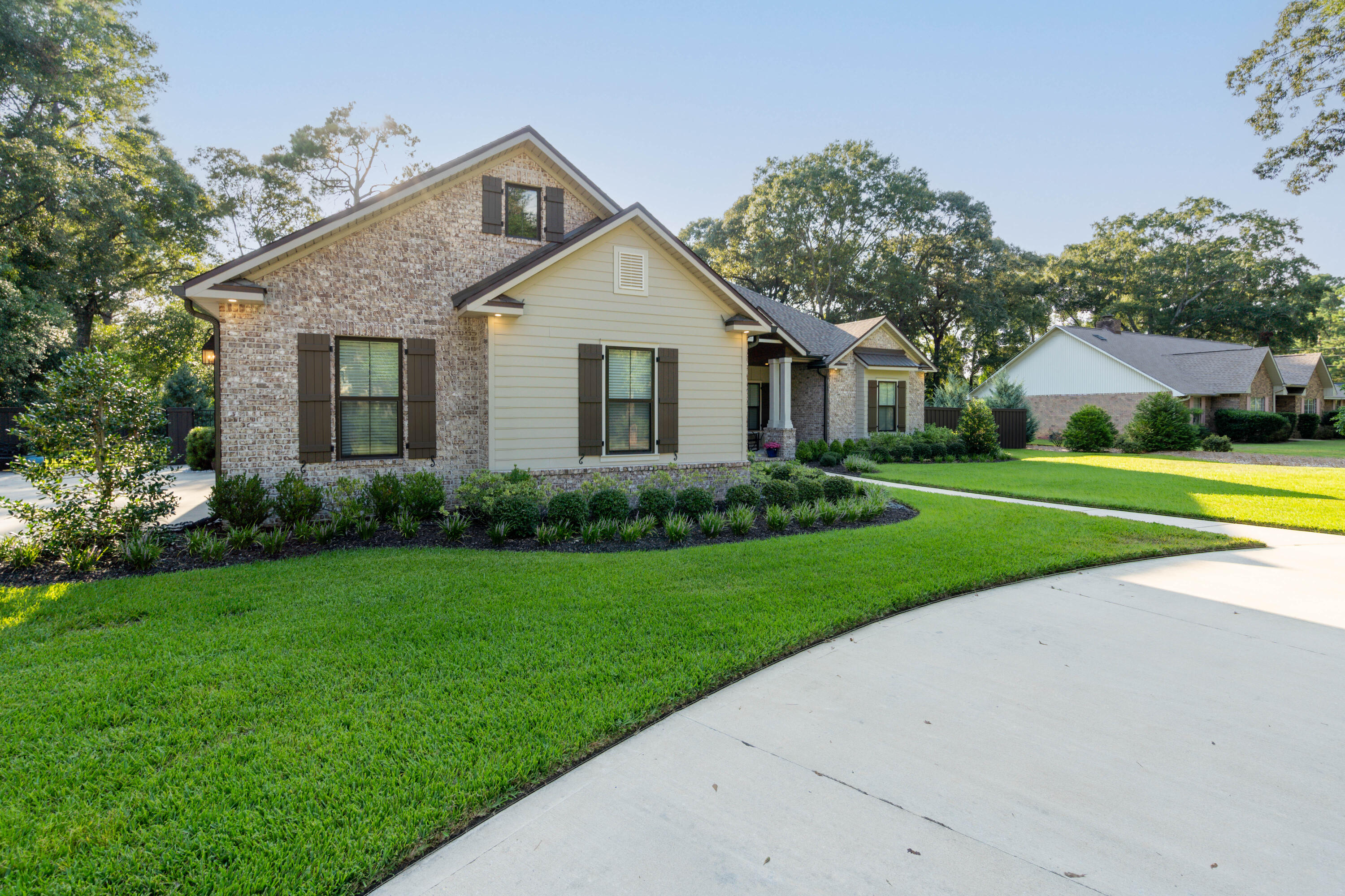 LINENE WOODS - Residential