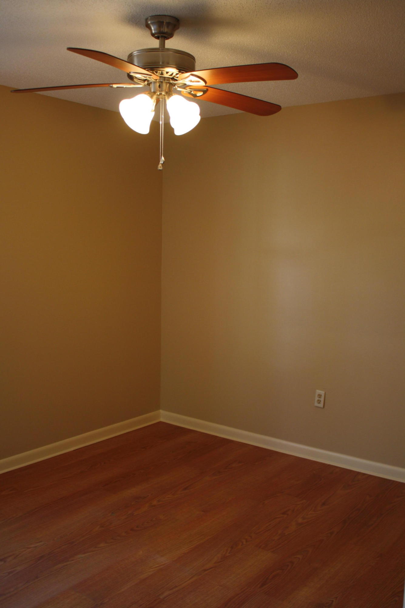 KELLY HILL ESTATES - Residential Lease