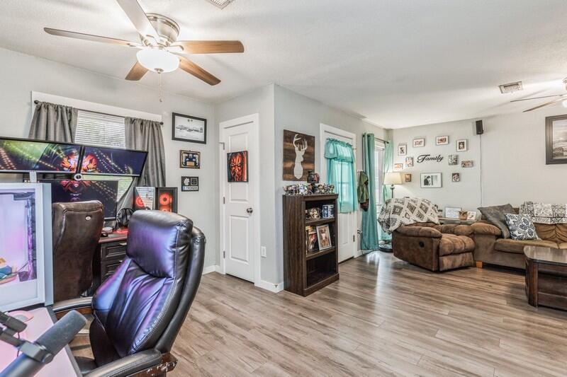 OAKLAND ADDLOT 12 BLK 11 - Residential