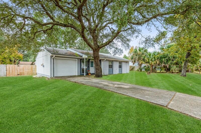 OAKLAND ADDLOT 12 BLK 11 - Residential