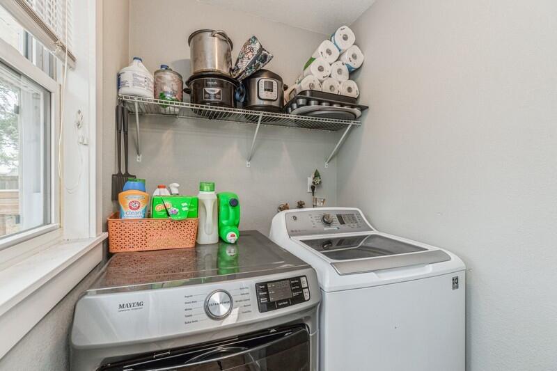 OAKLAND ADDLOT 12 BLK 11 - Residential