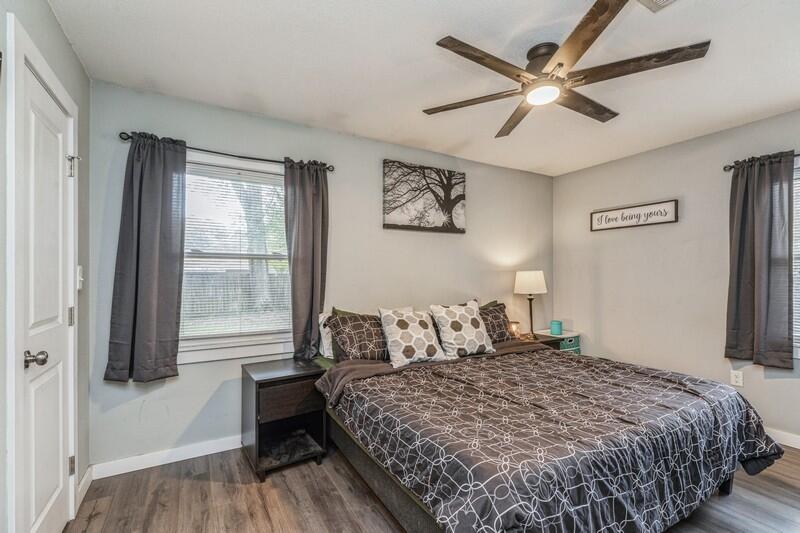 OAKLAND ADDLOT 12 BLK 11 - Residential