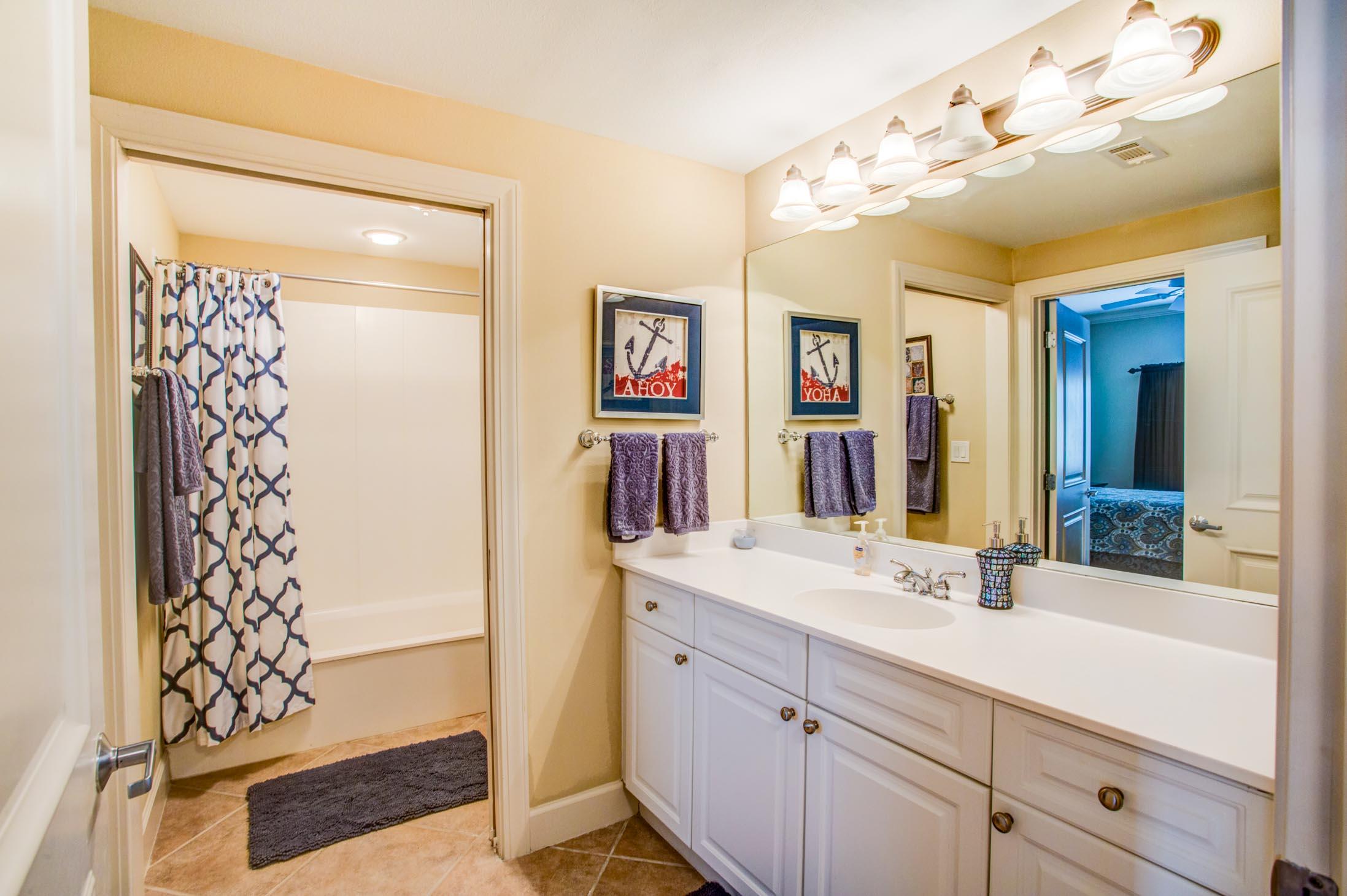 HARBOR LANDING - Residential