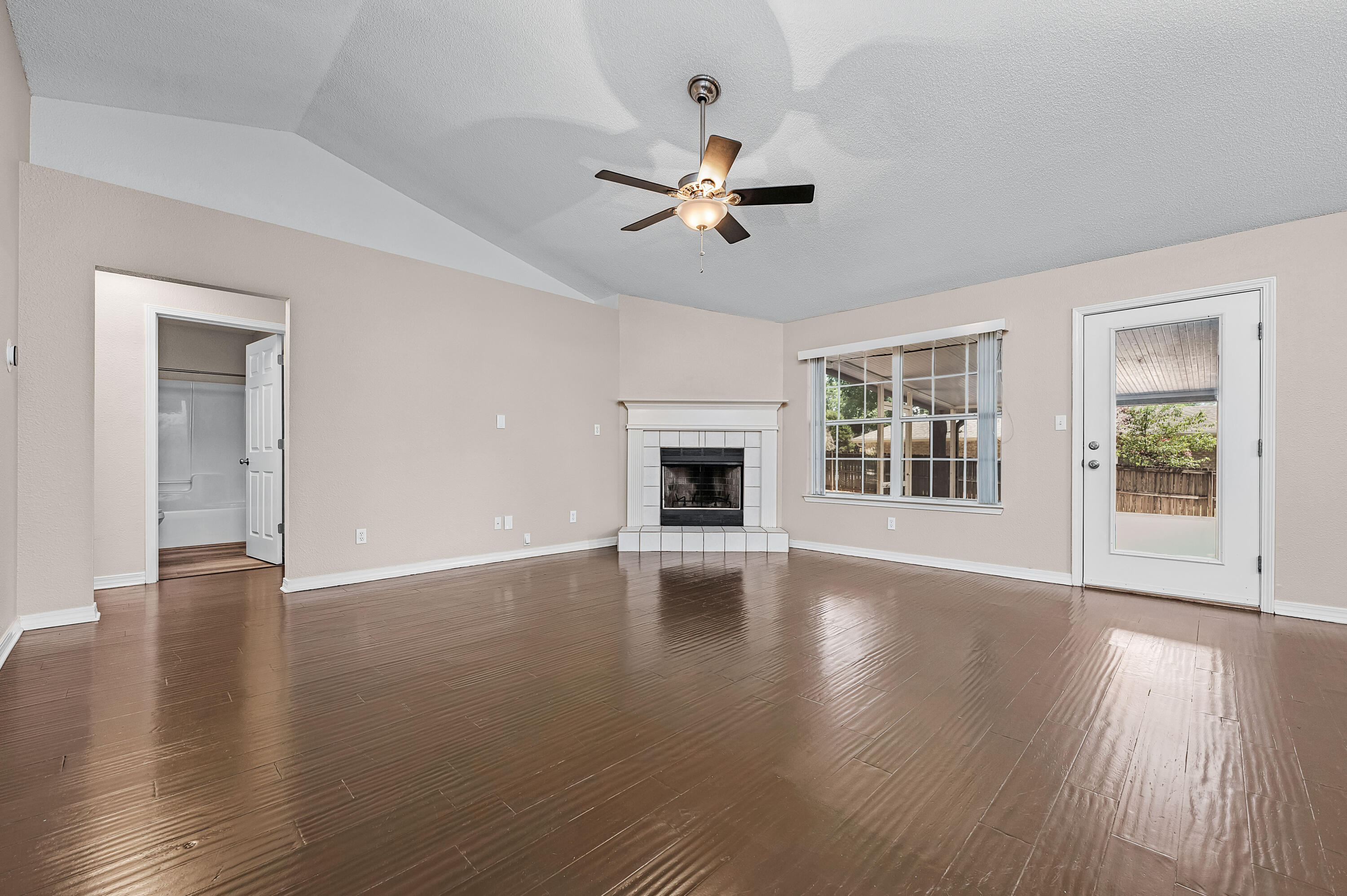 OAK MEADOWS - Residential