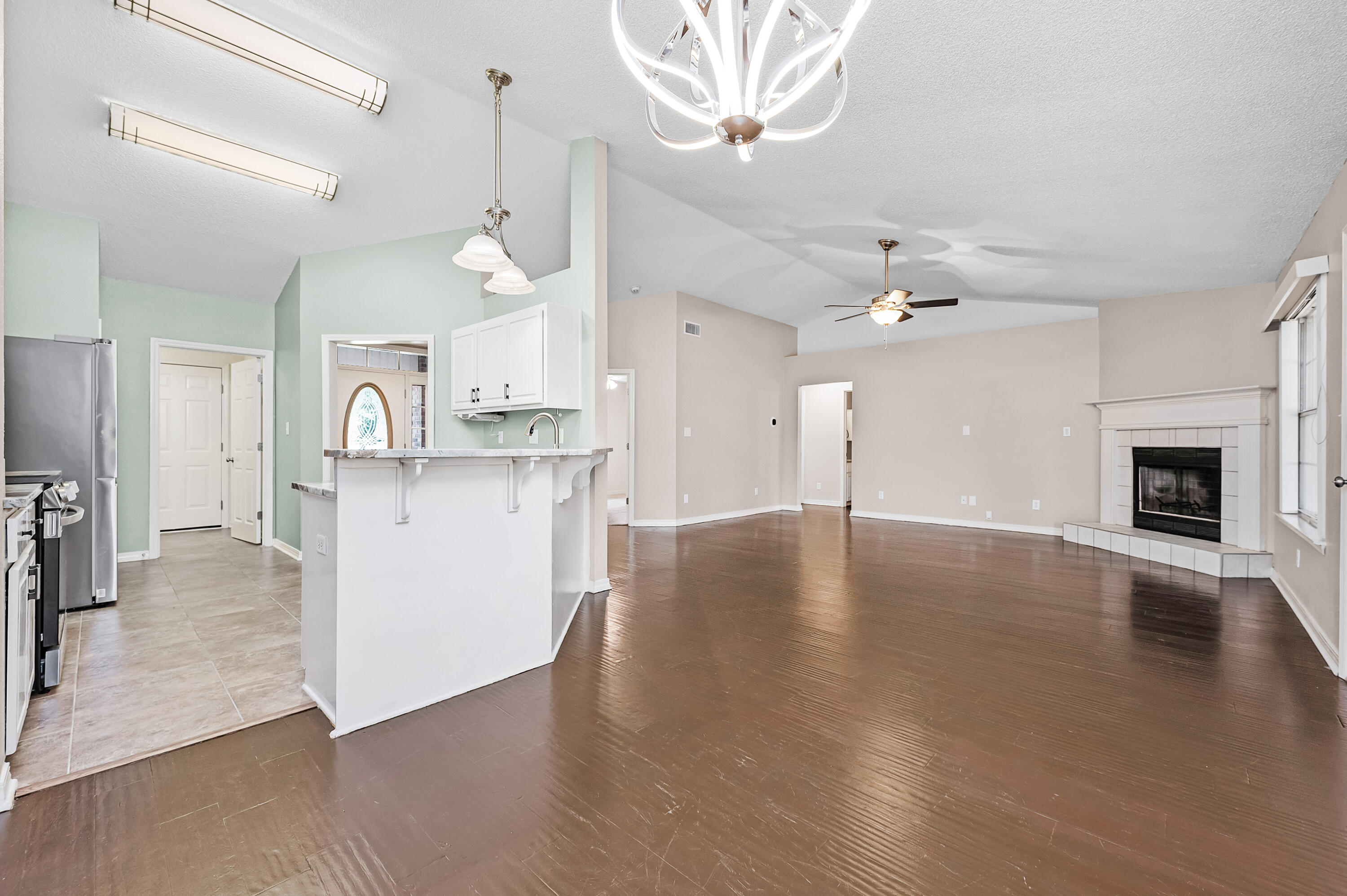 OAK MEADOWS - Residential